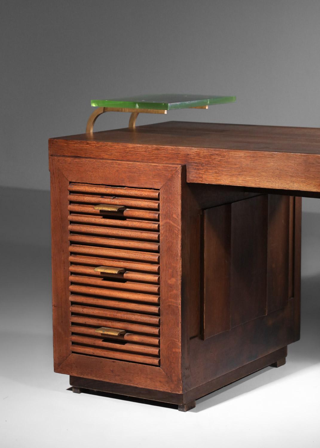 Bureau Charles Dudouyt en chêne massif art déco des années 1930 Bon état à Ternay, Auvergne-Rhône-Alpes