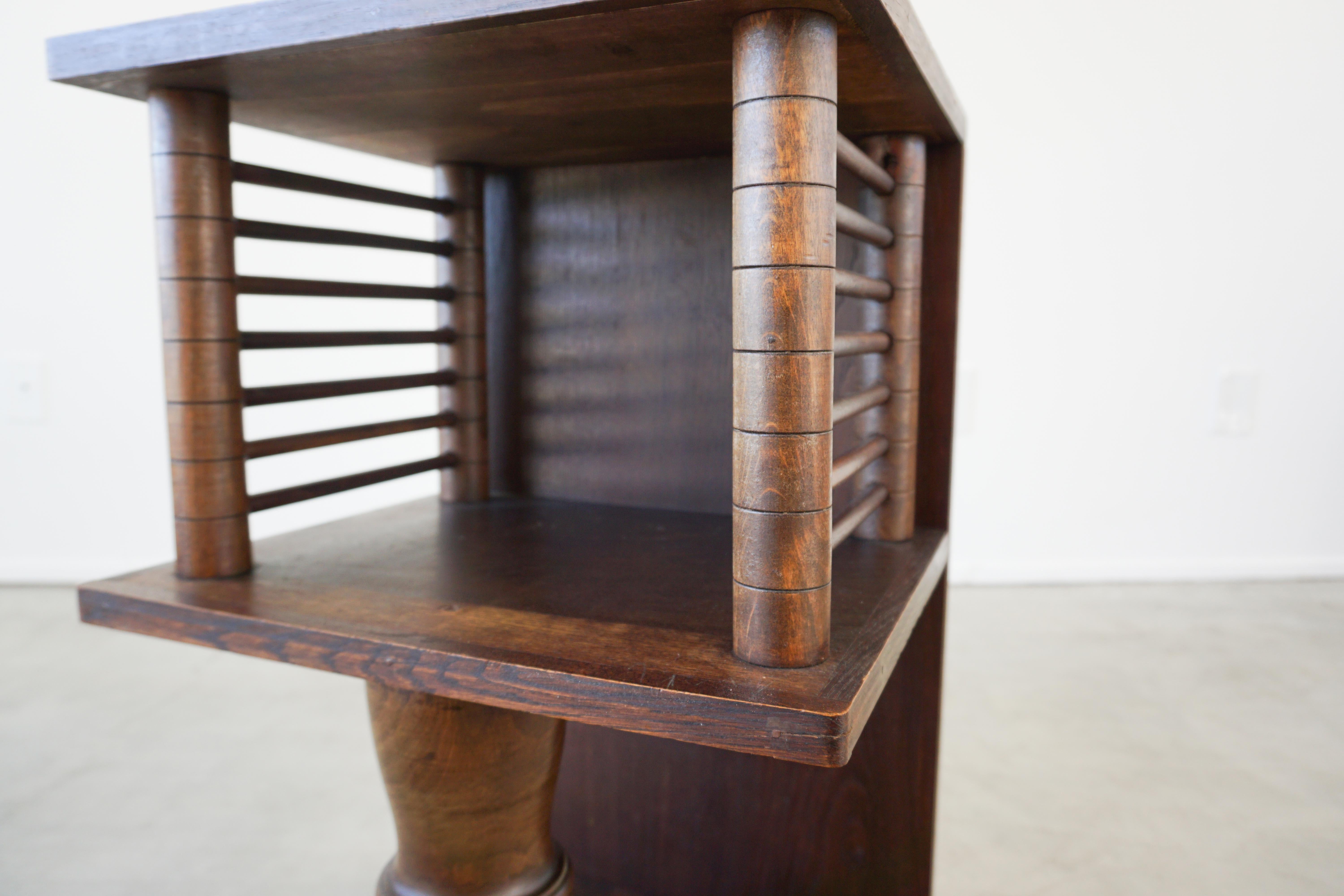 Milieu du XXe siècle Table d'extrémité Charles Dudouyt en vente
