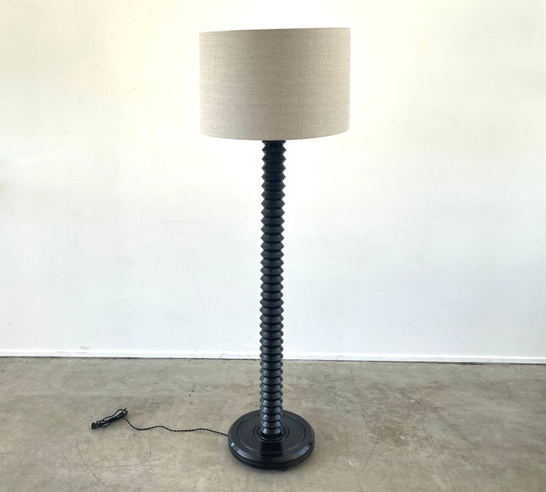Charles Dudouyt thick corkscrew floor lamp, France, 1940's.
Solid oak - stained ebony.
Solid and thick wood with great patina.
Newly rewired / new shade.