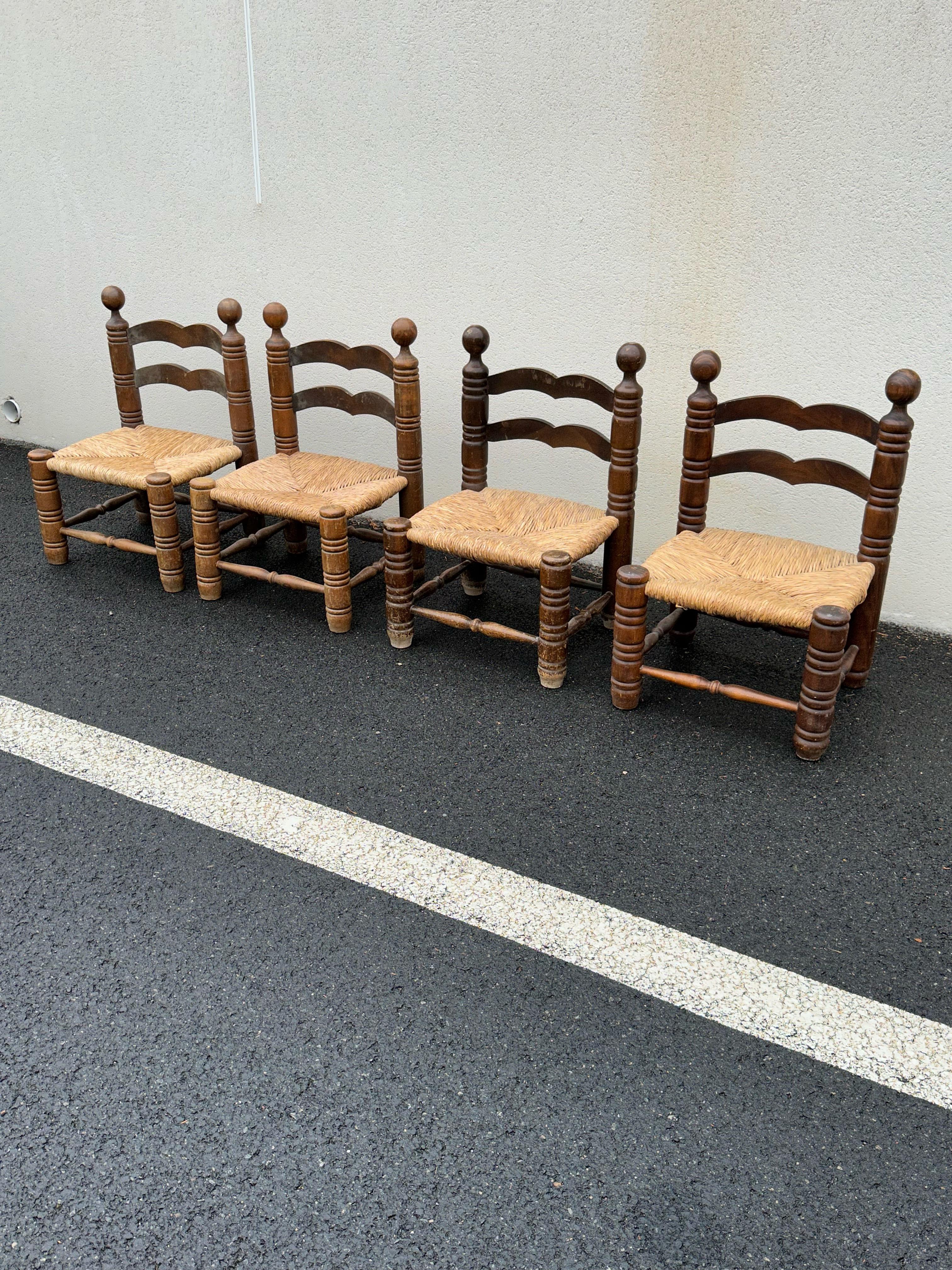 4 French design armchairs.

These armchairs were designed by designer Charles Dudouyt in the 1930s. They are made up of a solid oak structure and a seat in woven rye straw. The wood has a beautiful patina of time. 

French rustic chic.

Straw is a