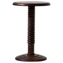 Gueridon élégant en Oak inspiré de Charles Dudouyt, France, années 1940