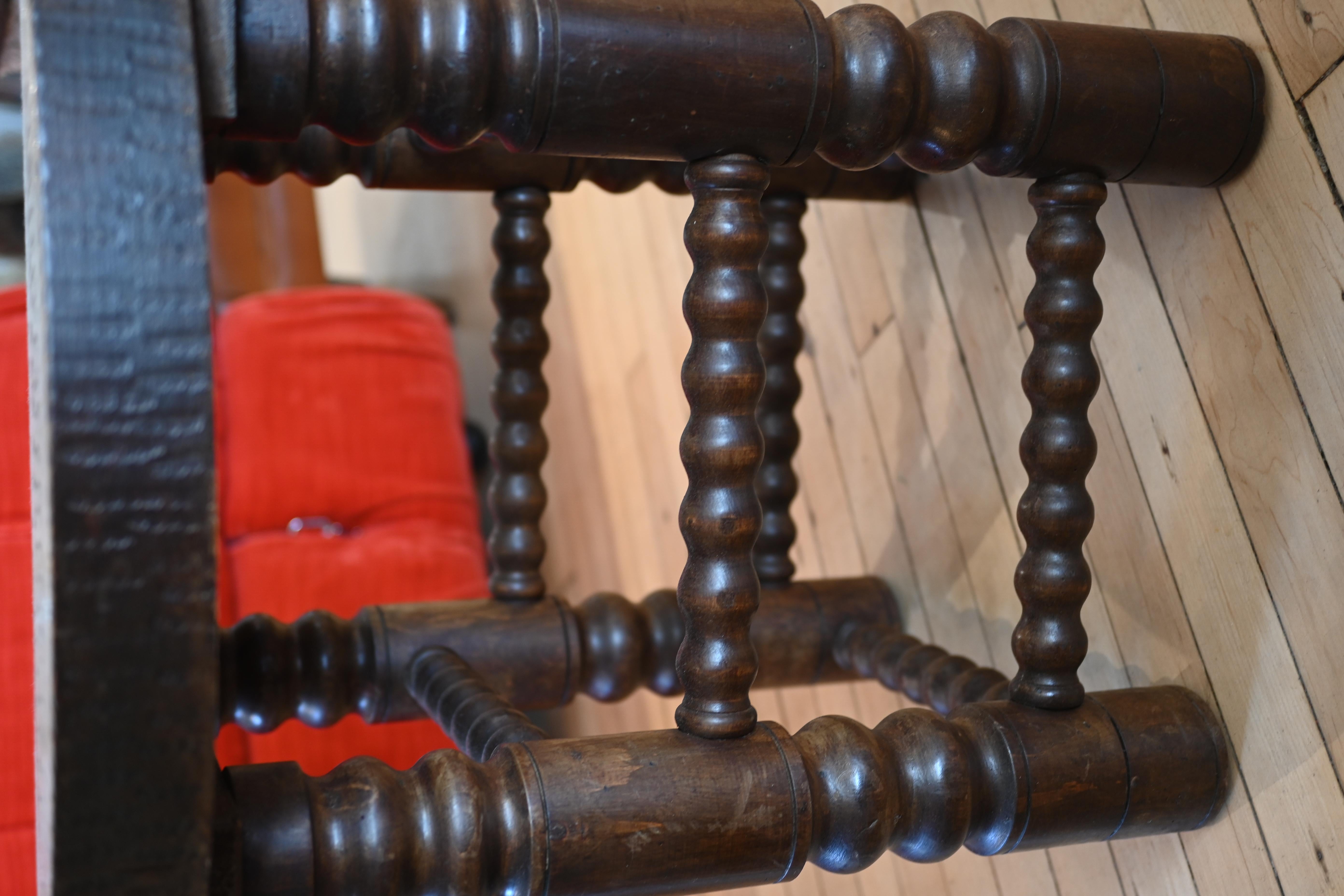 Chêne Table d'appoint Charles Dudouyt en chêne en vente