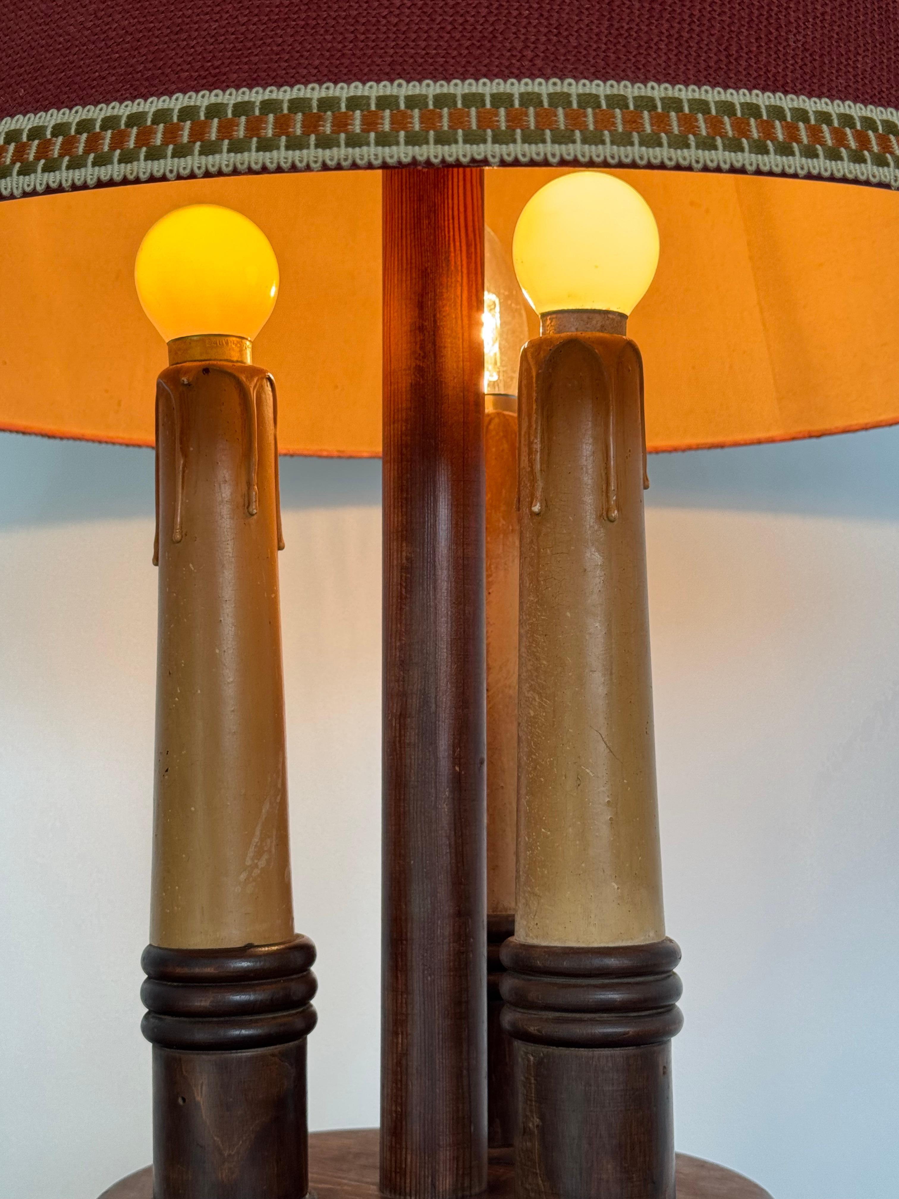 Francese Charles Dudouyt, rara lampada in legno 