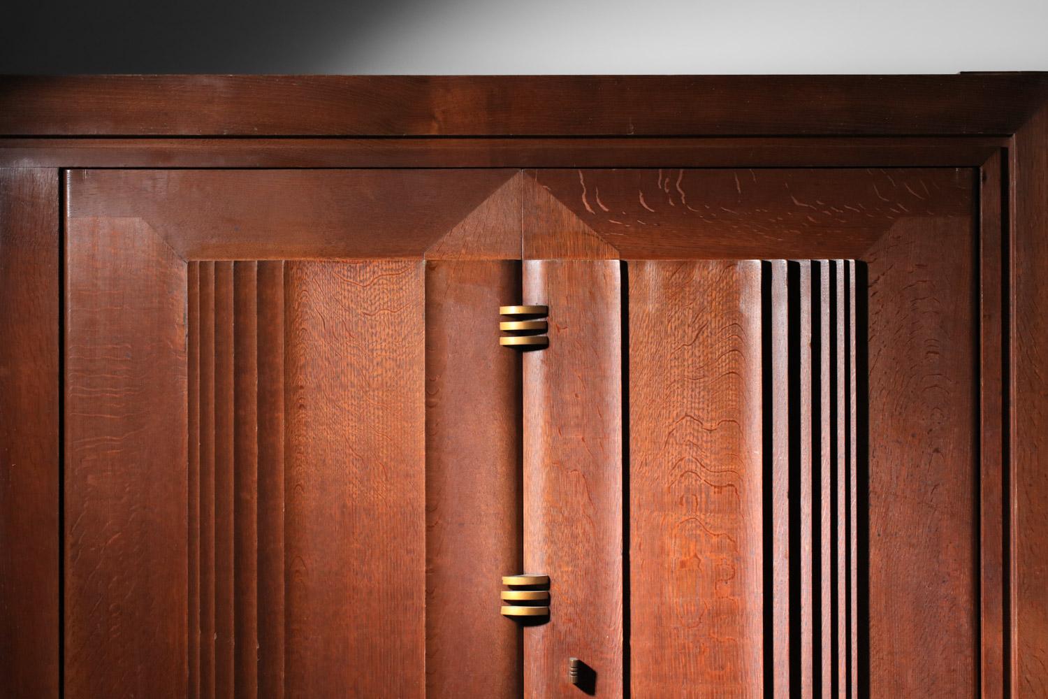 Credenza Charles Dudouyt in rovere art déco degli anni '30 francese In condizioni buone in vendita a Ternay, Auvergne-Rhône-Alpes
