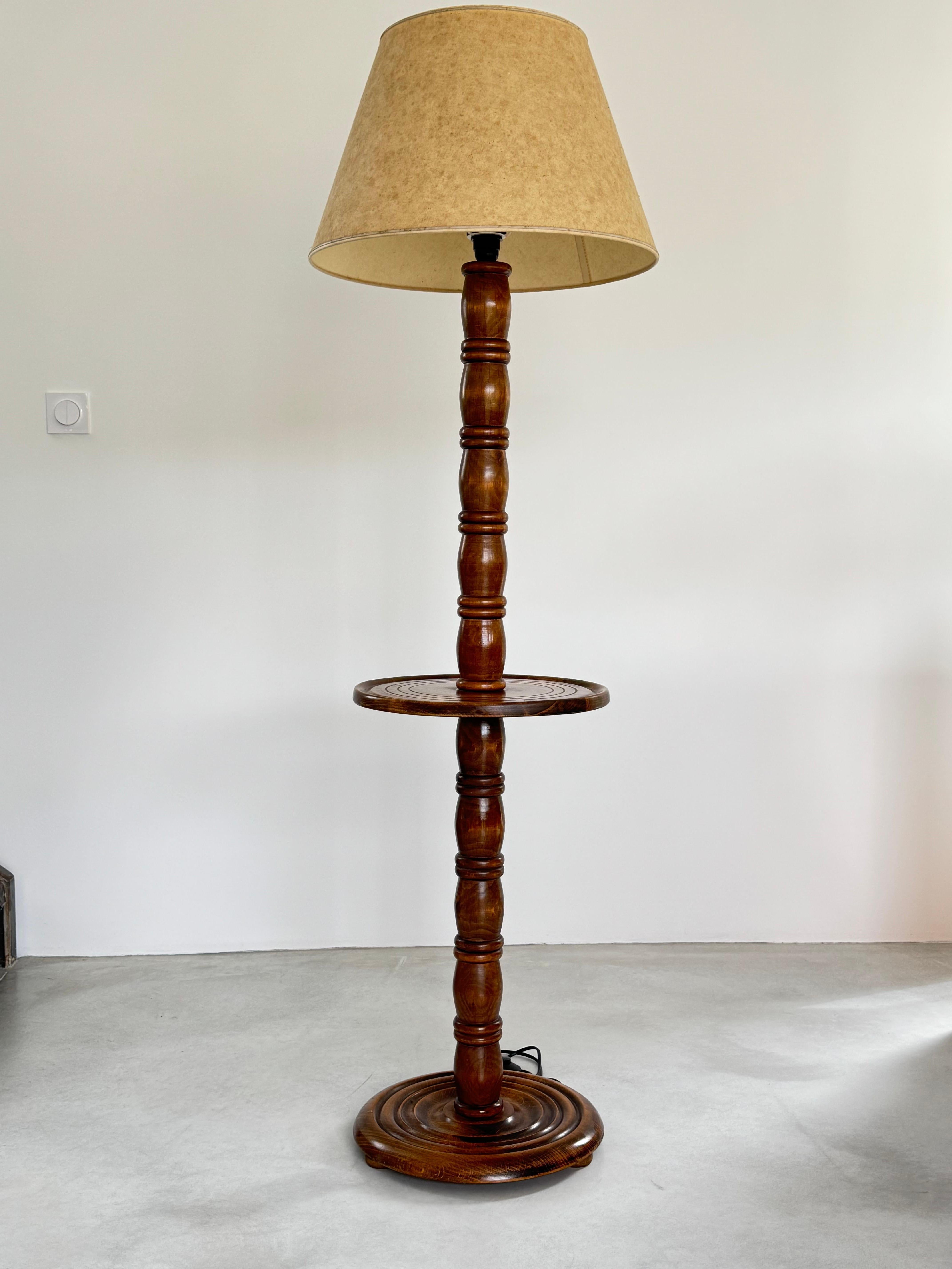 Lampada da terra in noce massiccio Charles Dudouyt - Design francese anni '40 in vendita 2