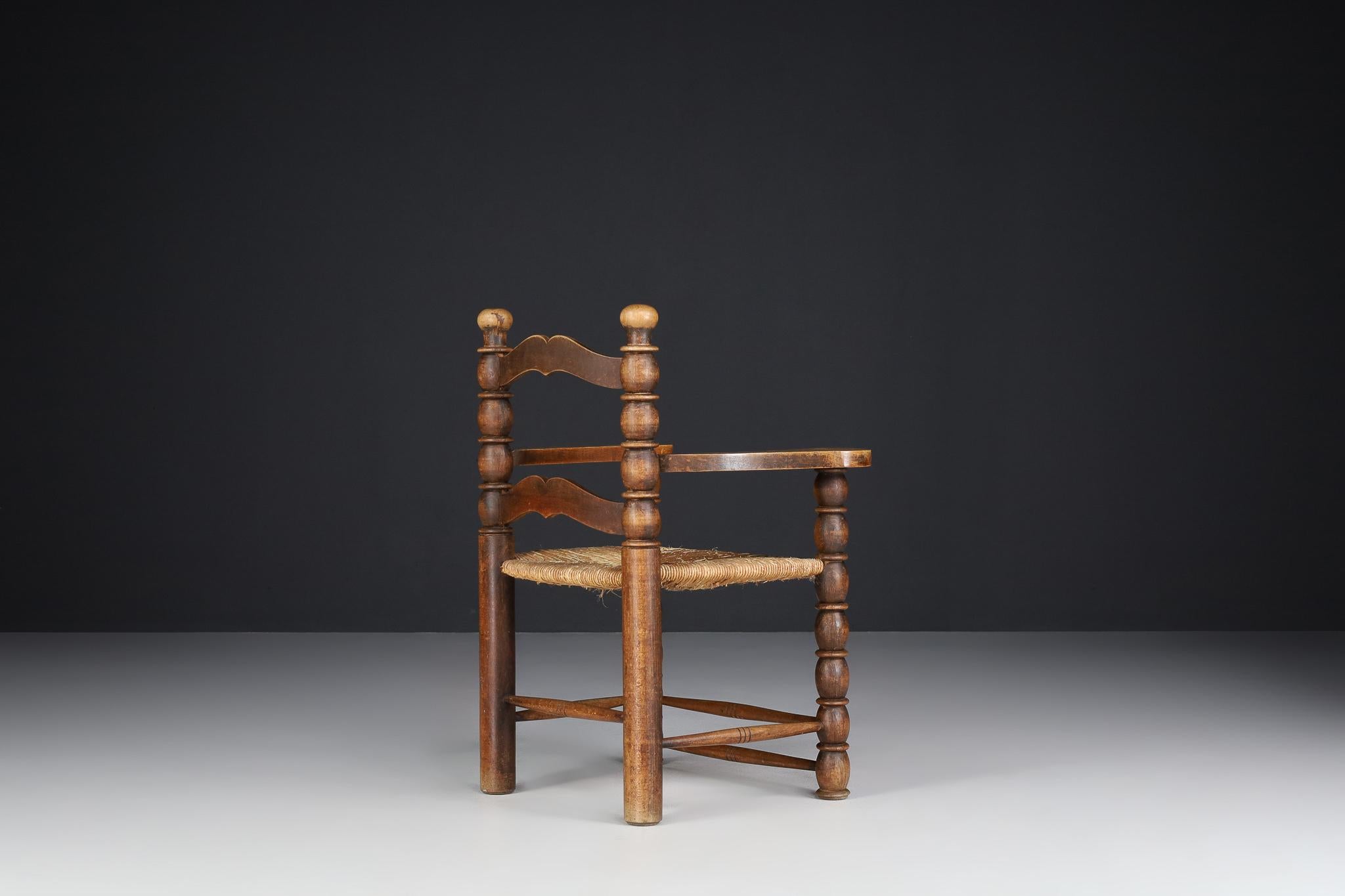 Sessel im Charles Dudouyt-Stil aus Buchenholz und Binsensitz, Frankreich, 1940er Jahre im Angebot 4