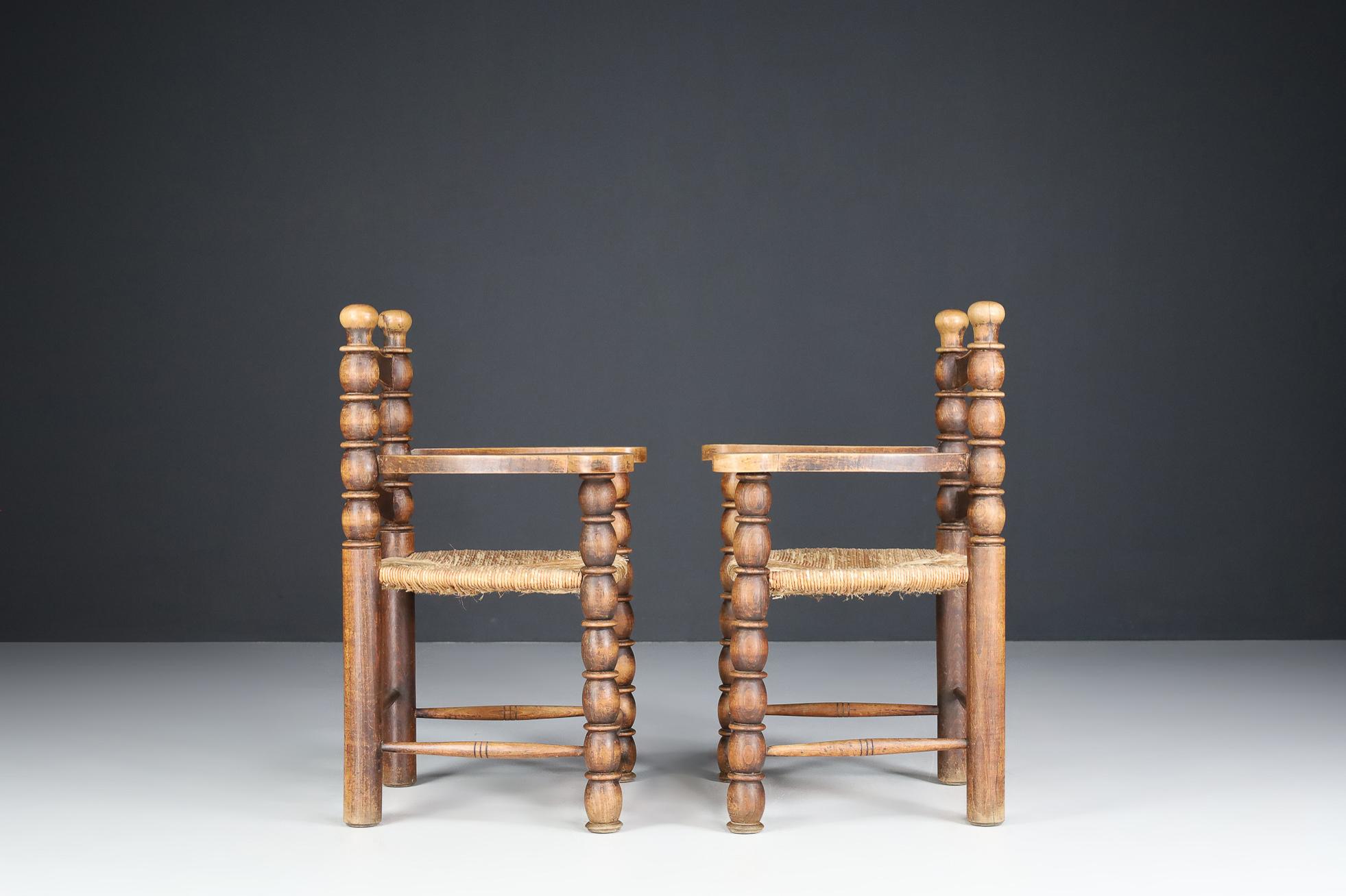 Sessel im Charles Dudouyt-Stil aus Buchenholz und Binsensitz, Frankreich, 1940er Jahre (Französische Provence) im Angebot