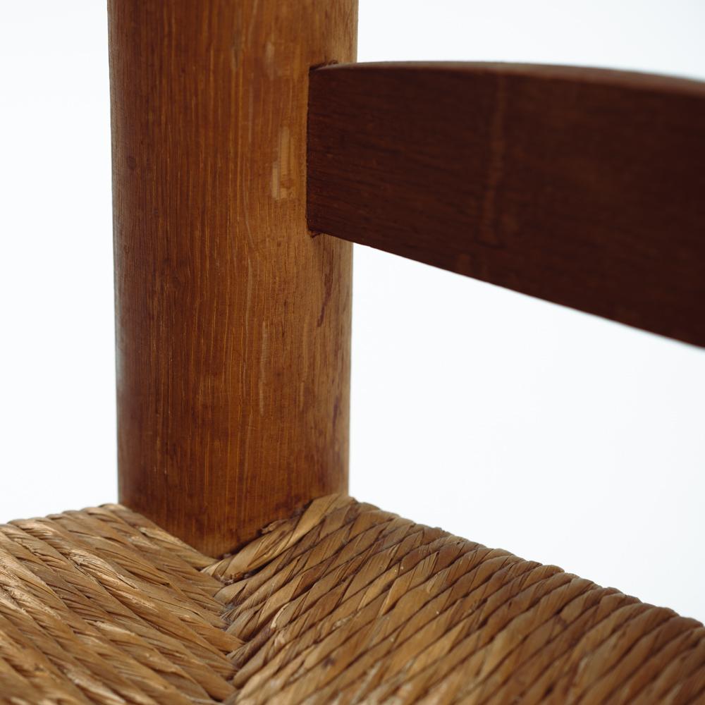 Chaises basses en chêne paillé de style Charles Dudouyt, années 1960 en vente 7