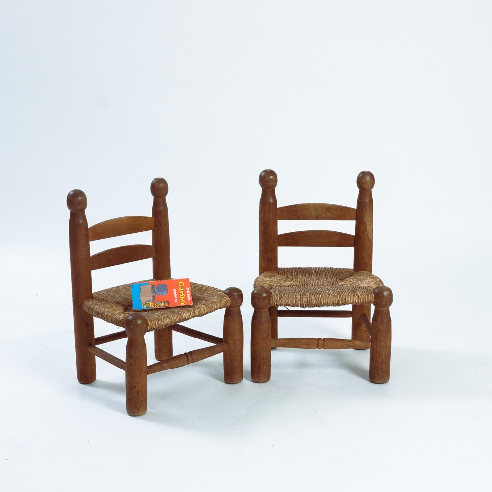 Chaises basses en chêne paillé de style Charles Dudouyt, années 1960 en vente 10
