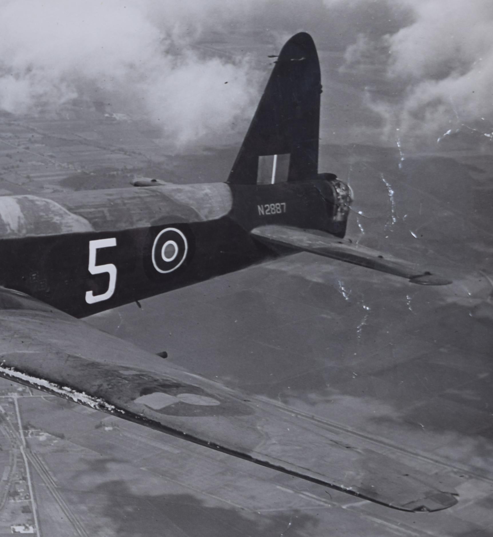 Wellington Bomber WW2 Kriegsflugzeug Silber gelatine Fotografie von Charles E Brown im Angebot 1