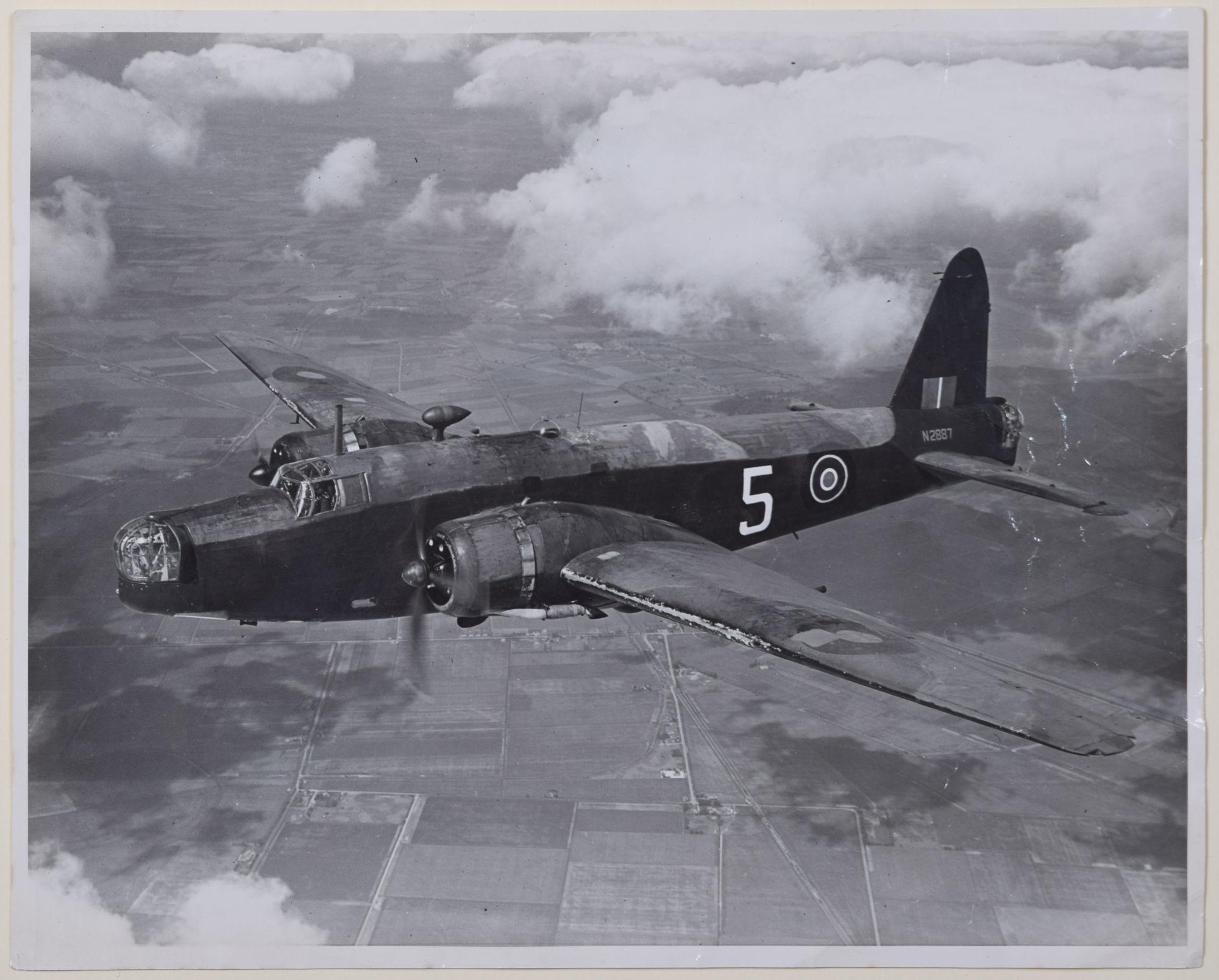englischer bomber 2. weltkrieg