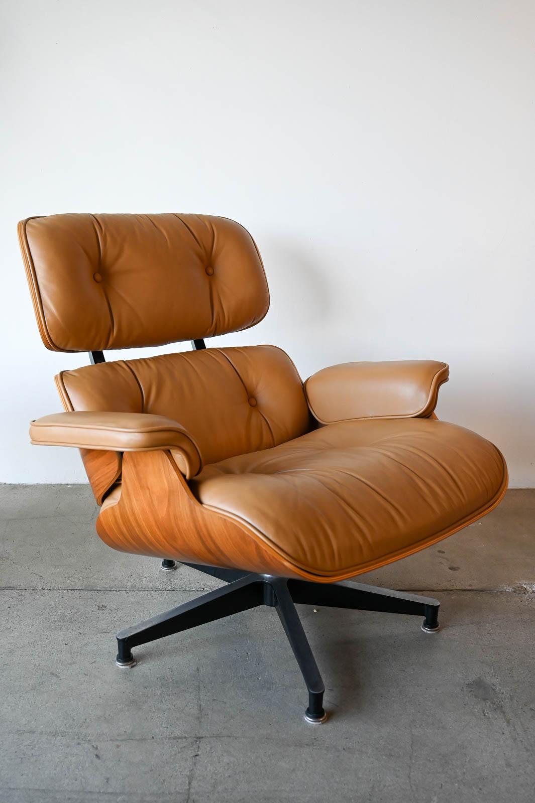 Charles Eames 670/671 Walnut and Leather Lounge Chair and Ottoman, 2004 For Sale 6