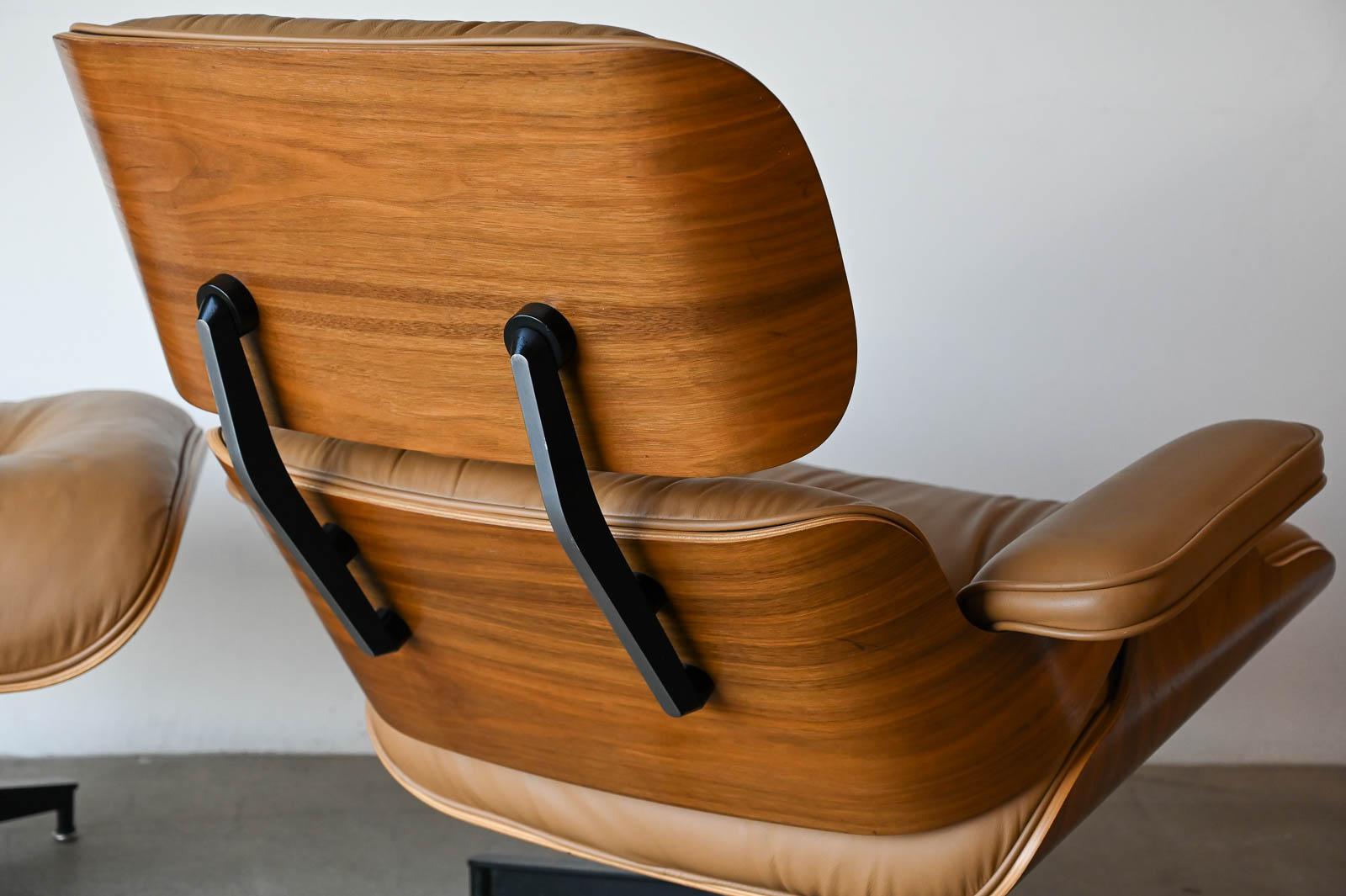 Charles Eames 670/671 Walnut and Leather Lounge Chair and Ottoman, 2004 For Sale 8