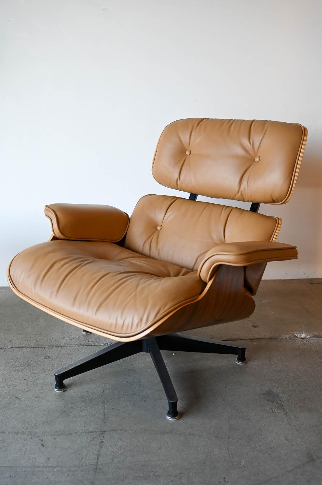 Charles Eames 670/671 Walnut and Leather Lounge Chair and Ottoman, 2004 For Sale 9