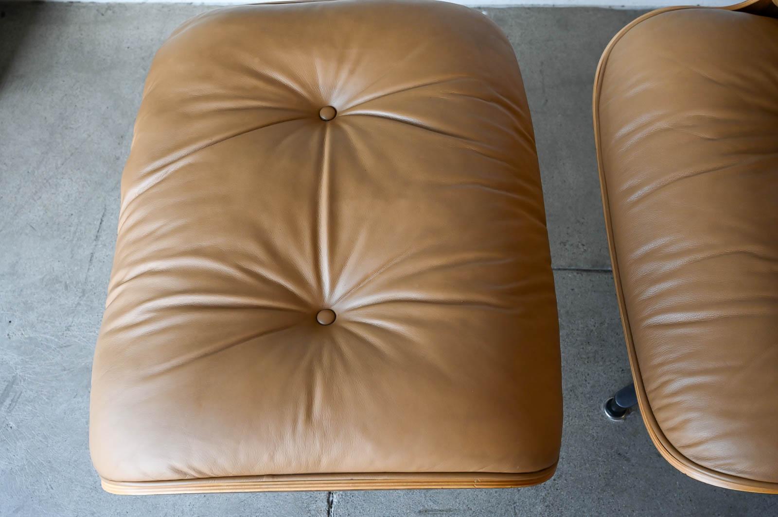 Charles Eames 670/671 Walnut and Leather Lounge Chair and Ottoman, 2004 For Sale 10