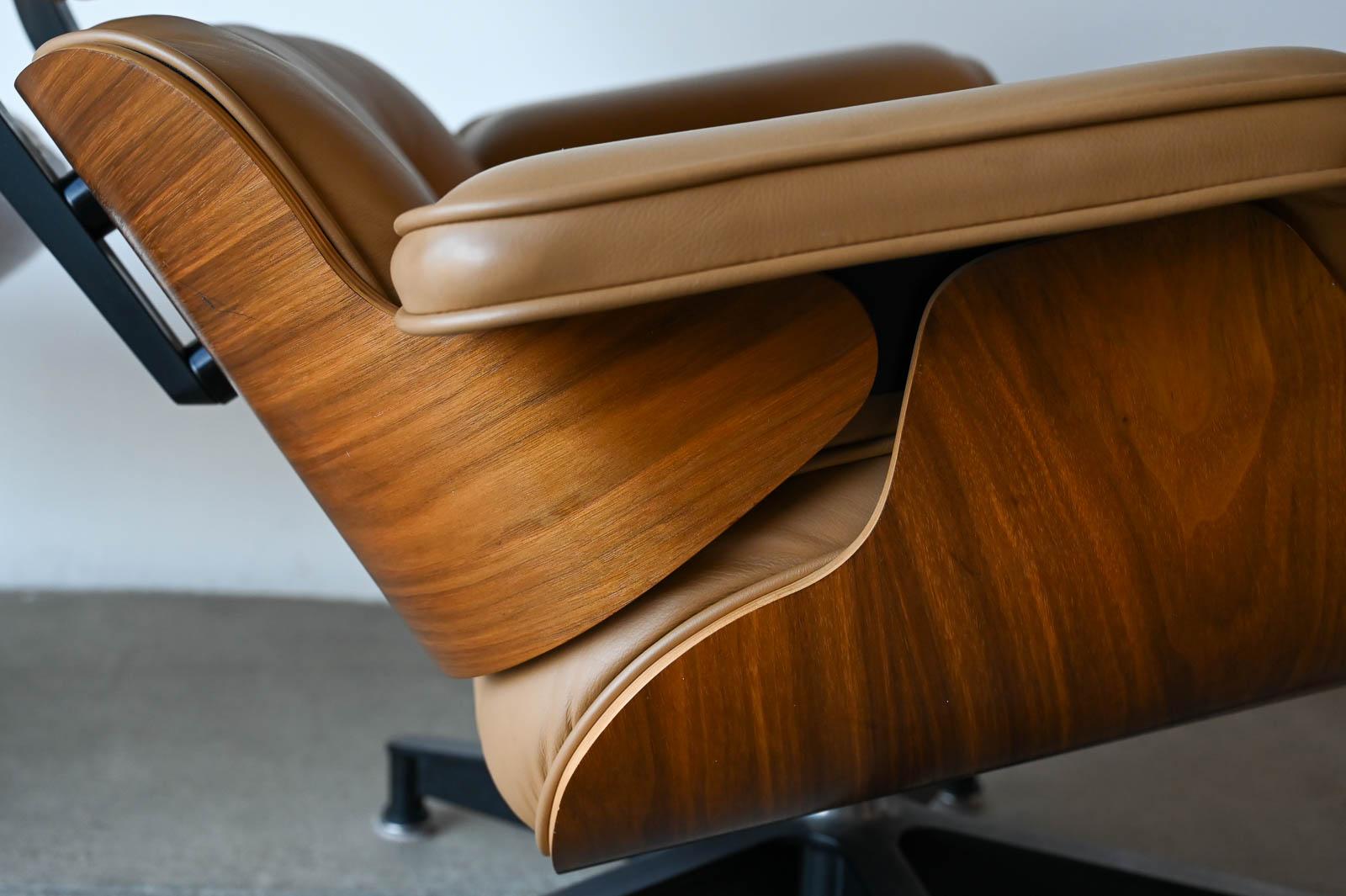 Charles Eames 670/671 Walnut and Leather Lounge Chair and Ottoman, 2004 For Sale 13