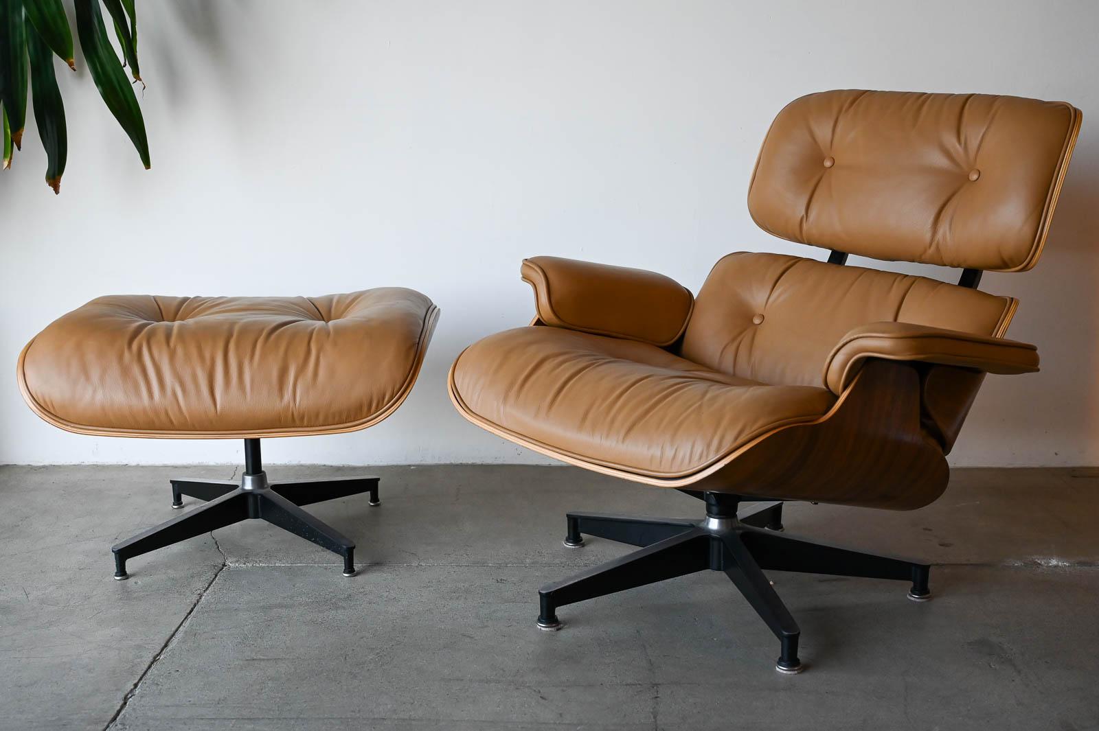 Charles Eames 670/671 Walnut and Leather Lounge Chair and Ottoman, 2004 For Sale 1