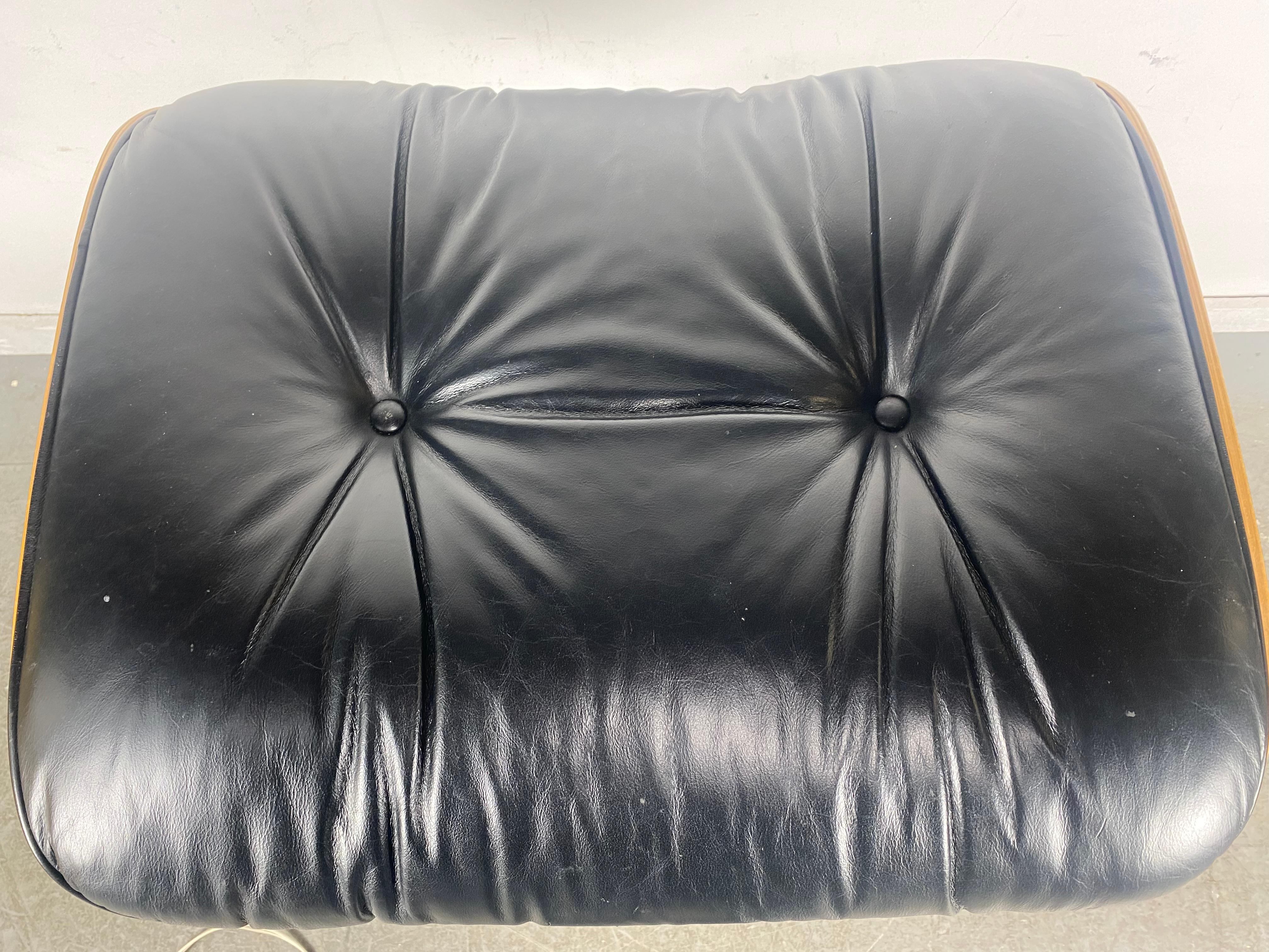 Late 20th Century Charles Eames 671 Lounge Chair Ottoman, , Herman Miller