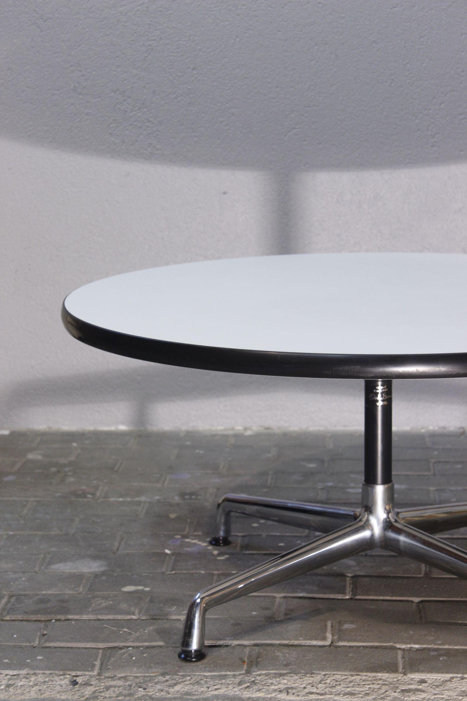 Mid-Century Modern Charles Eames coffee table melamine top Vitra 1980s