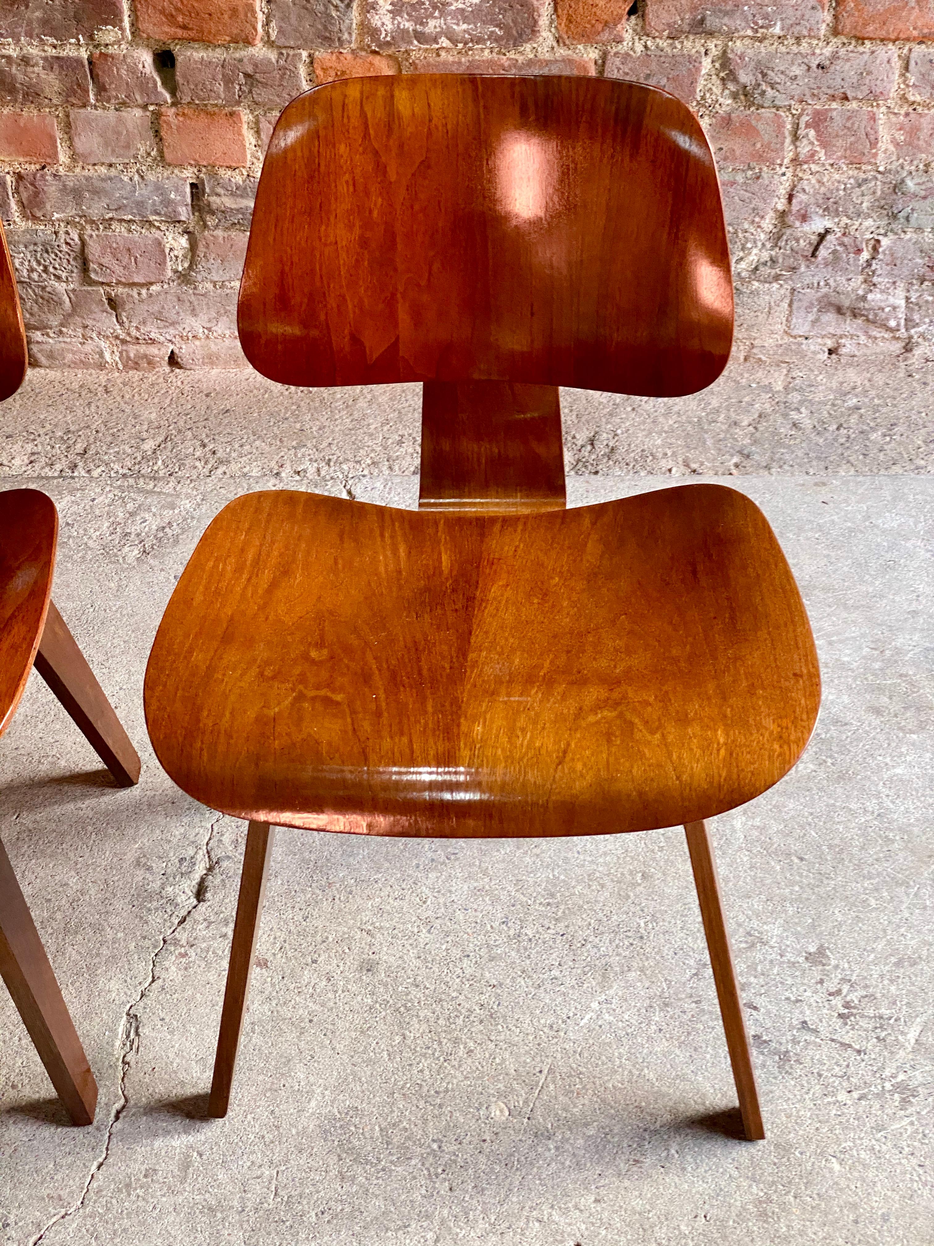 Charles Eames DCW Dining Chairs by Herman Miller, circa 1950 3