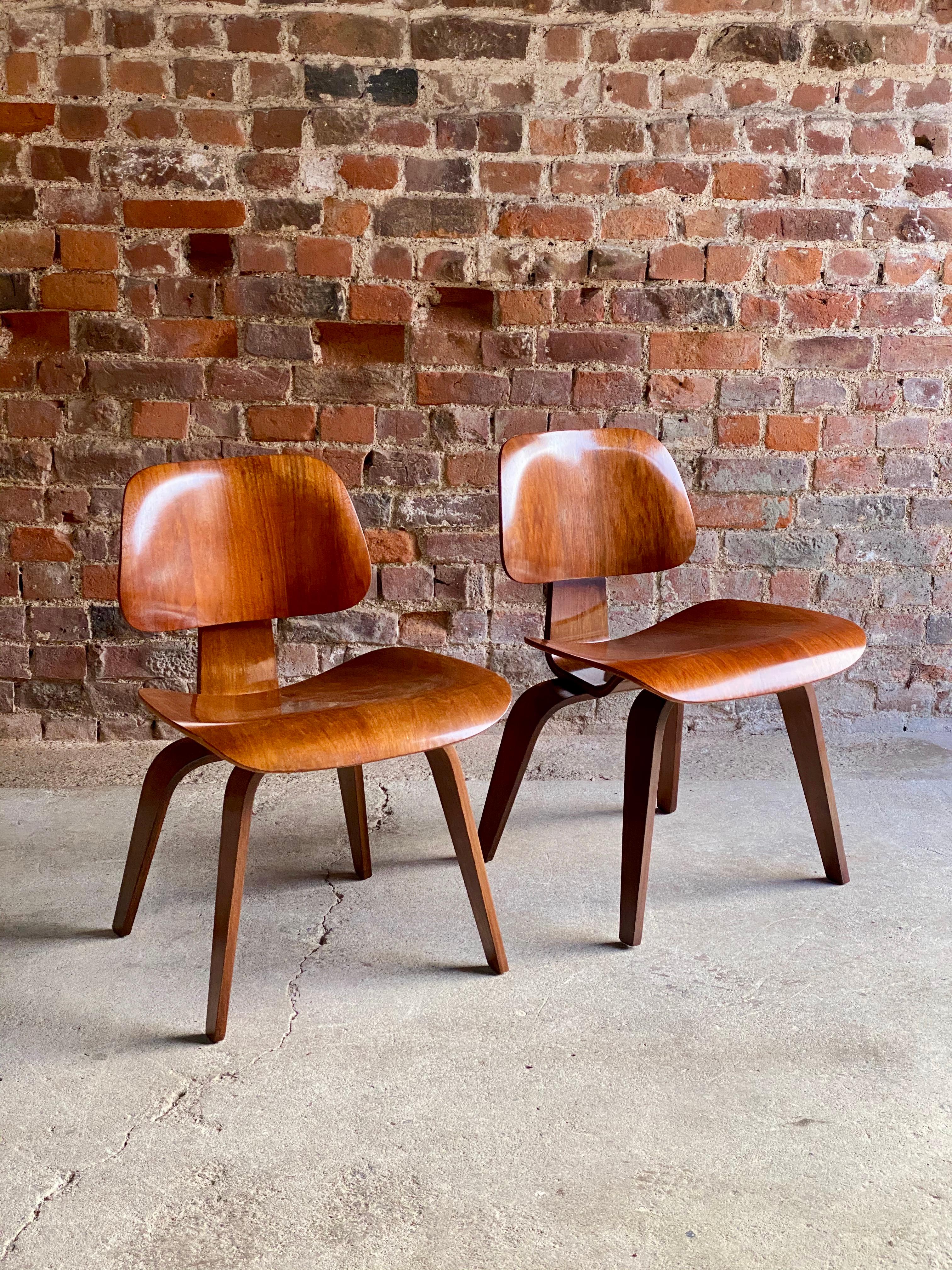 American Charles Eames DCW Dining Chairs by Herman Miller, circa 1950