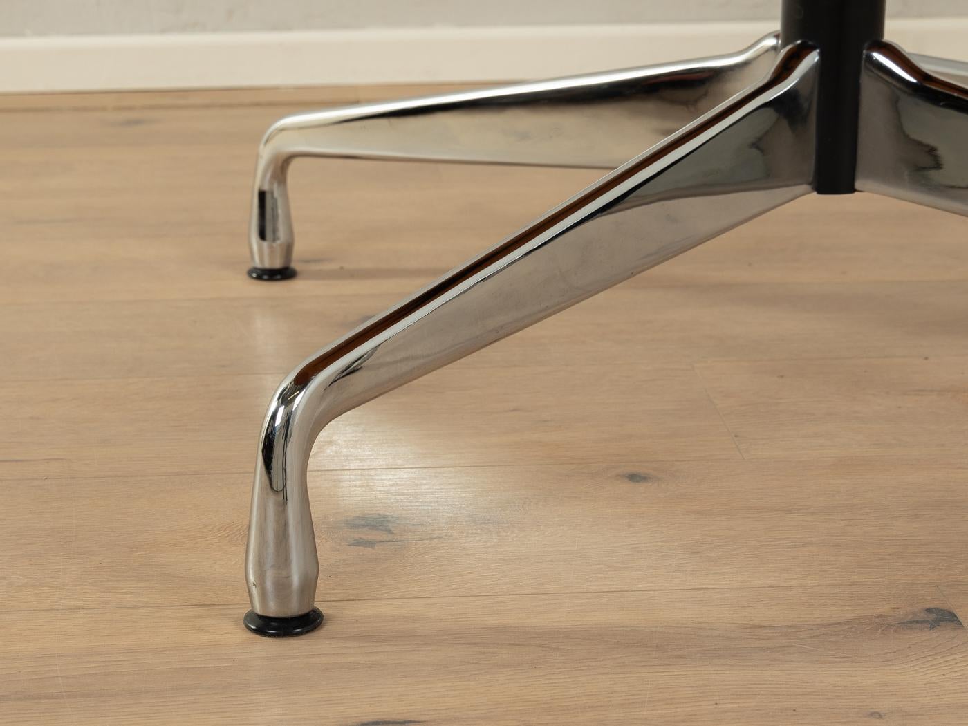 Mesa de comedor Charles Eames, Vitra Metal