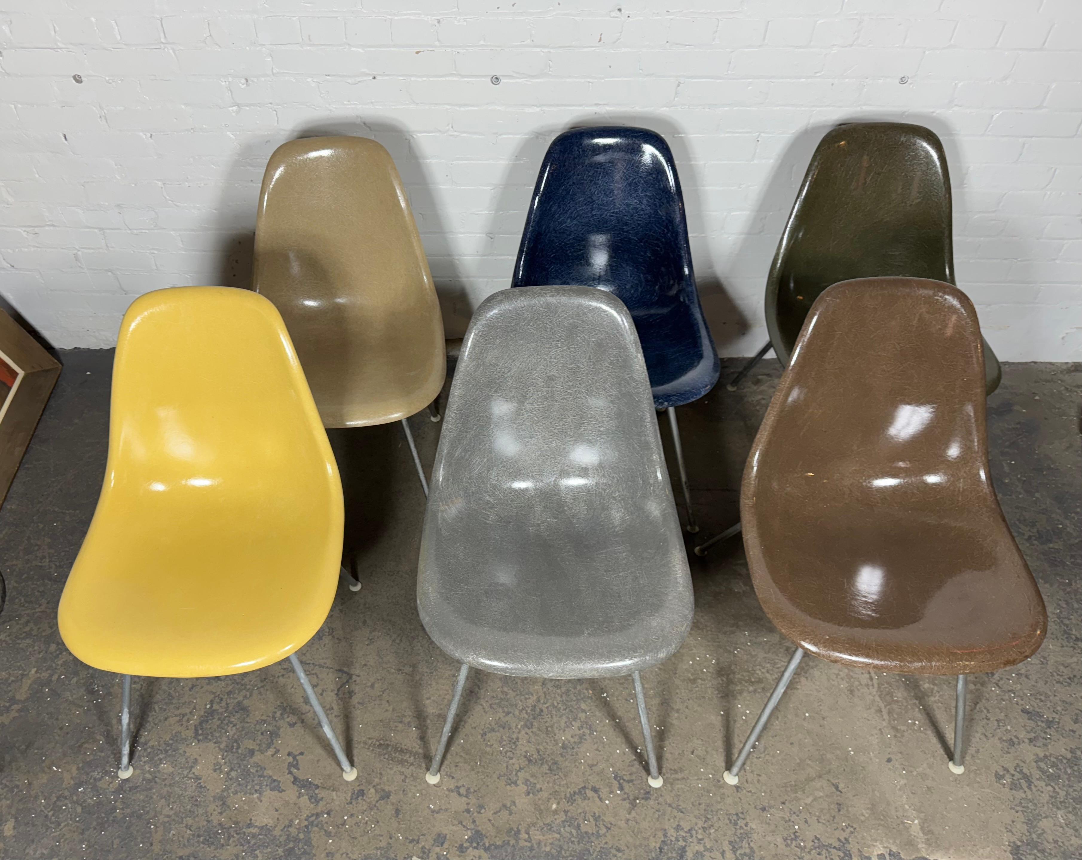 Charles Eames DSX set 6 Fiberglas Beistellstühle multicolor set für Herman Miller (Aluminium) im Angebot