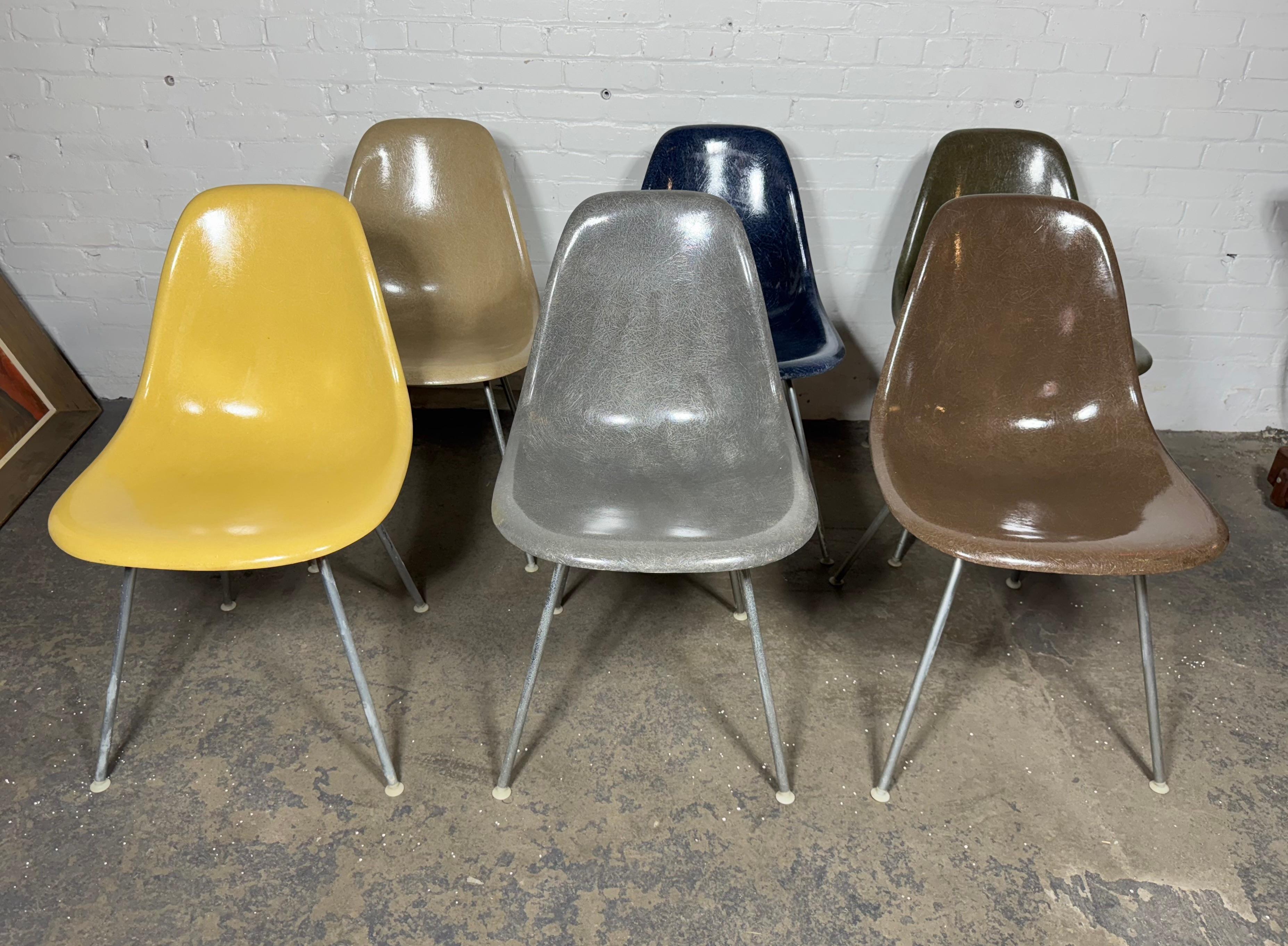 Charles Eames DSX set 6 Fiberglas Beistellstühle multicolor set für Herman Miller im Angebot 1