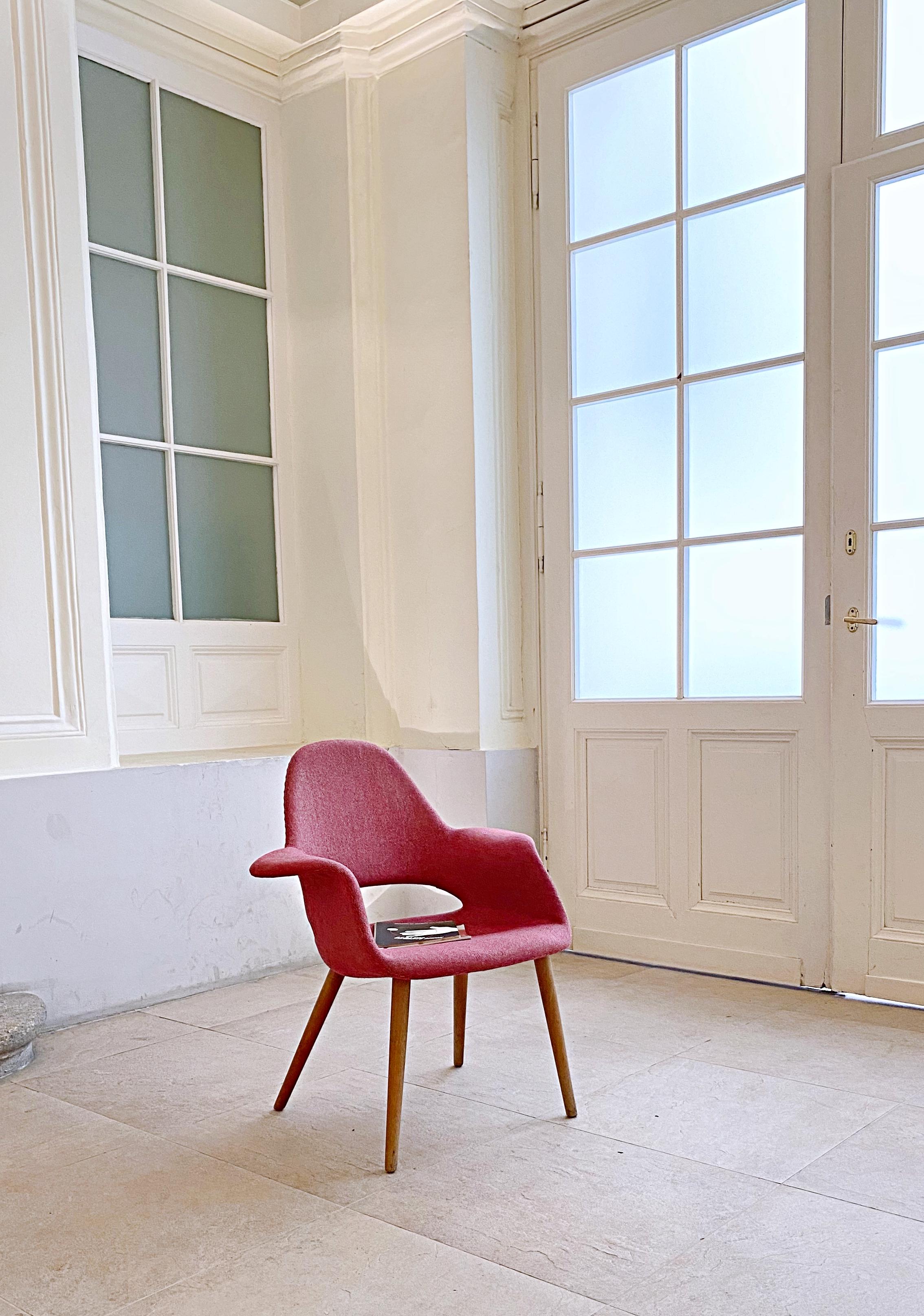 Hand-Crafted Charles Eames & Eero Saarinen “Organic Chair” Model No. A3501, 1950, USA For Sale