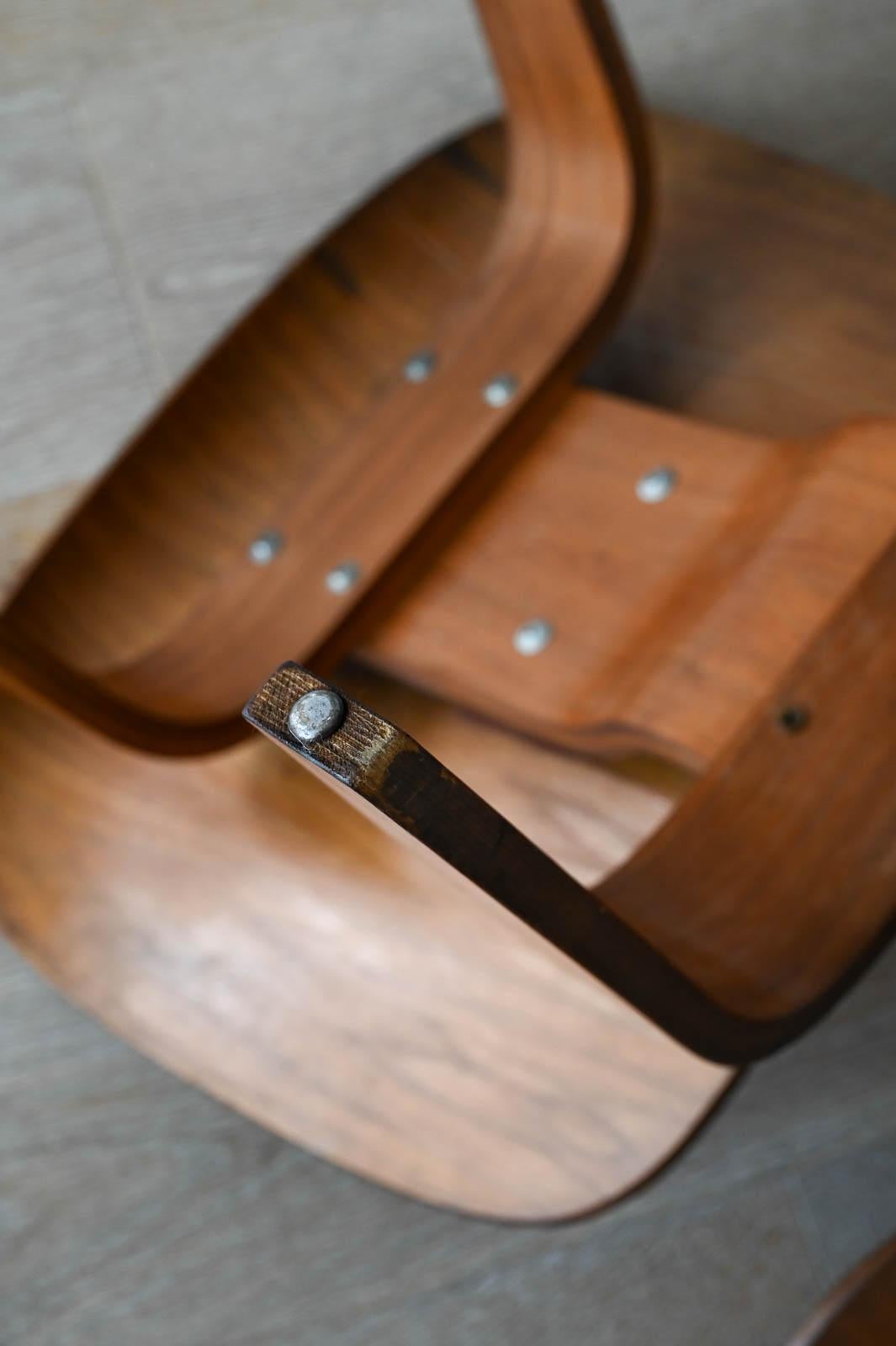 Charles Eames for Herman Miller 1st Generation Early Walnut DCW, ca. 1950 For Sale 11