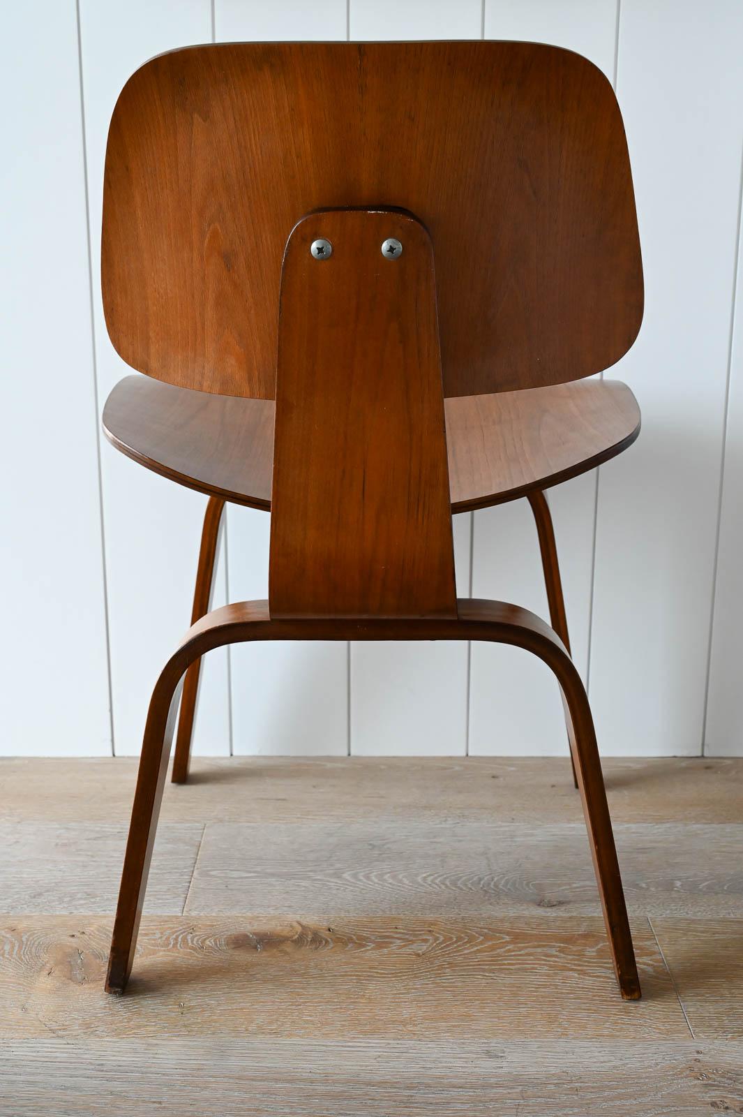 Mid-20th Century Charles Eames for Herman Miller 1st Generation Early Walnut DCW, ca. 1950 For Sale