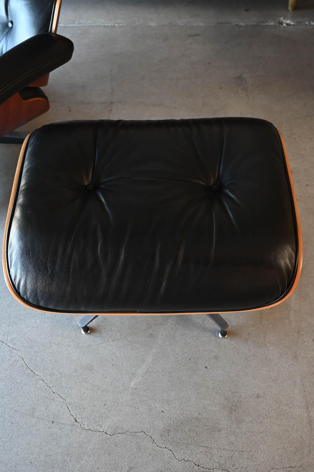 Charles Eames for Herman Miller 670/671 Lounge Chair and Ottoman, 1992 7