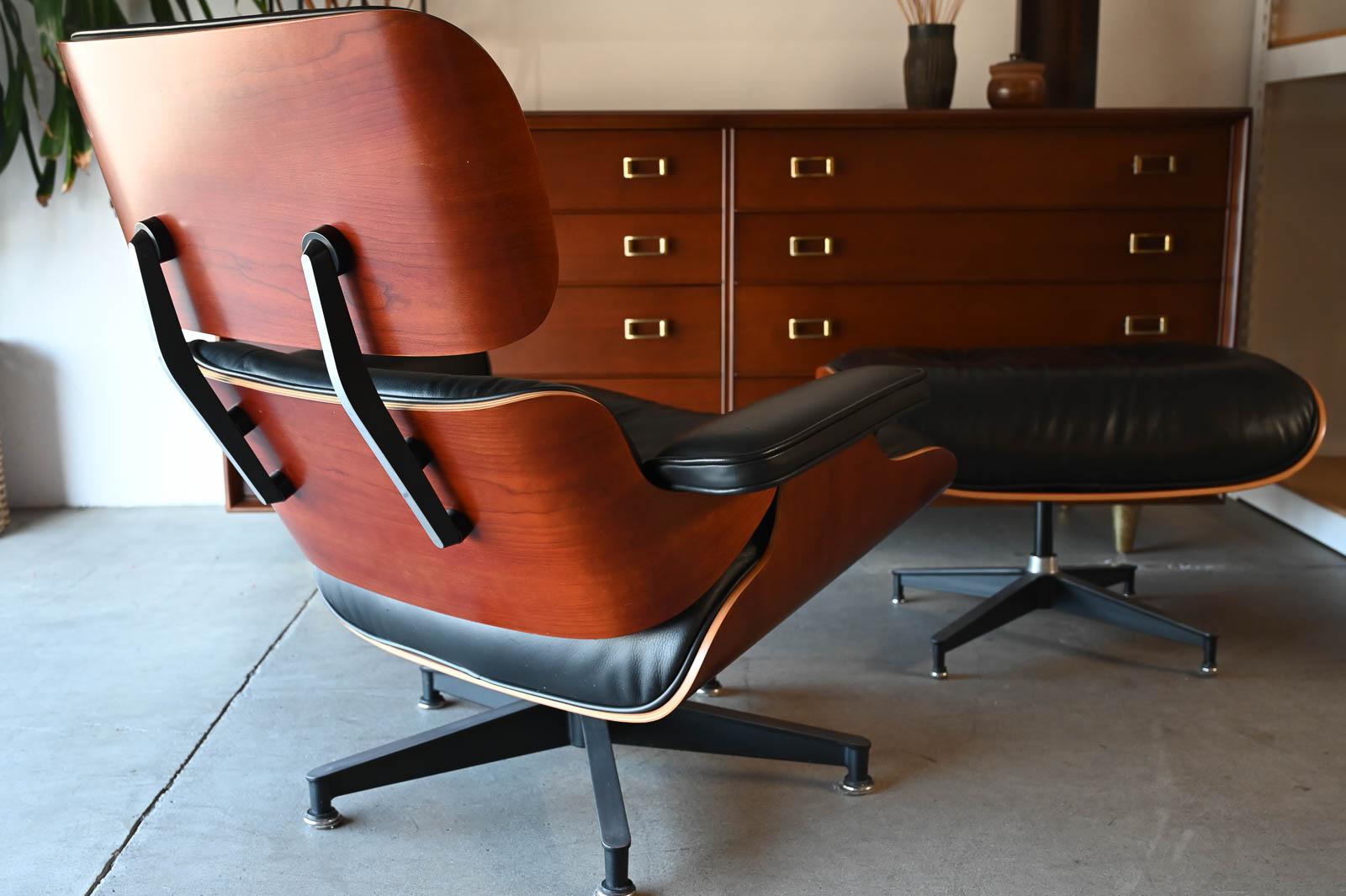 Charles Eames for Herman Miller 670/671 Lounge Chair and Ottoman, 1992 9
