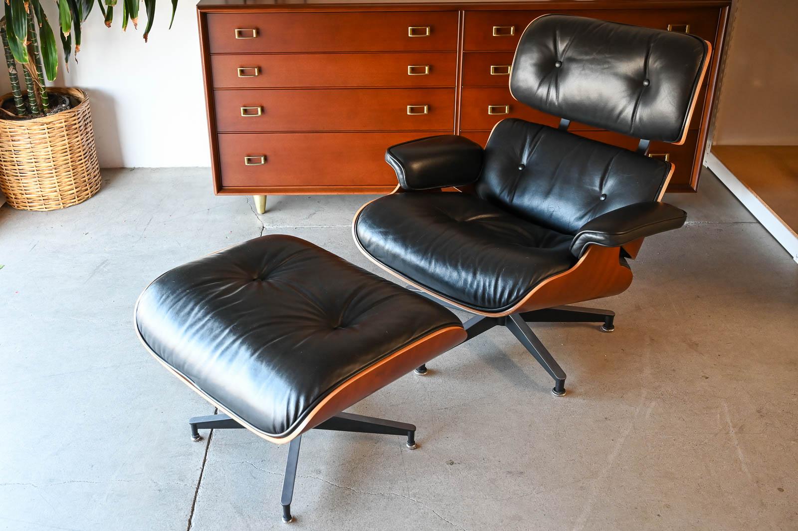 American Charles Eames for Herman Miller 670/671 Lounge Chair and Ottoman, 1992