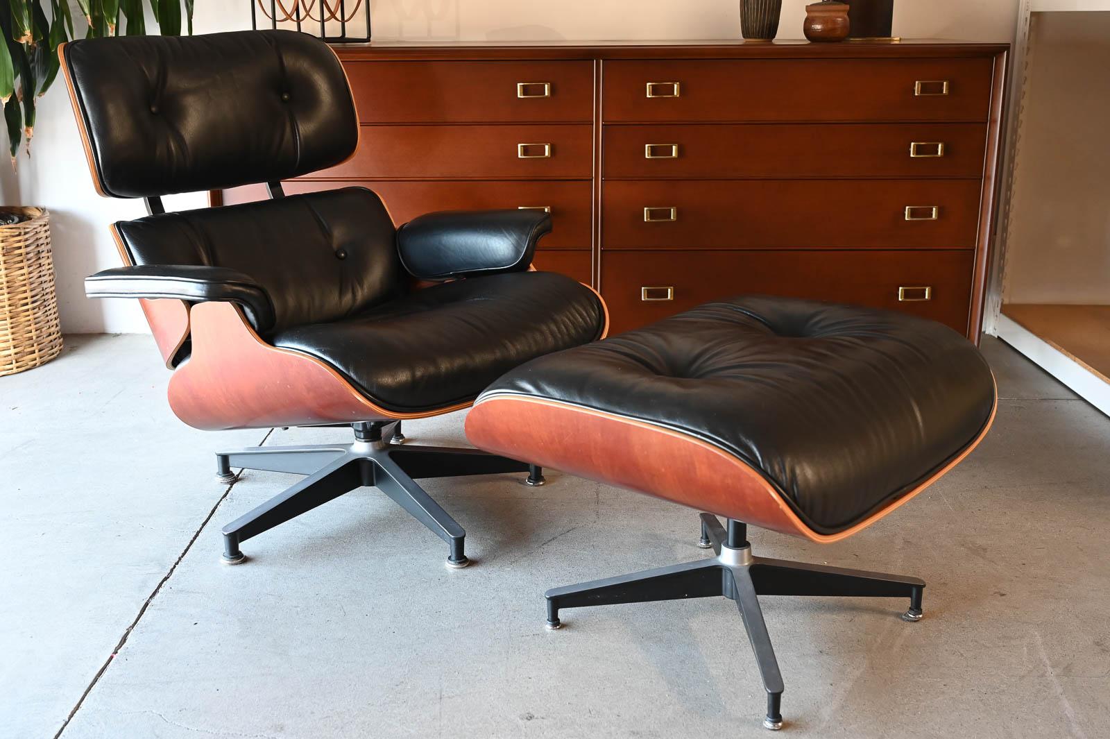 Charles Eames for Herman Miller 670/671 Lounge Chair and Ottoman, 1992 In Good Condition In Costa Mesa, CA