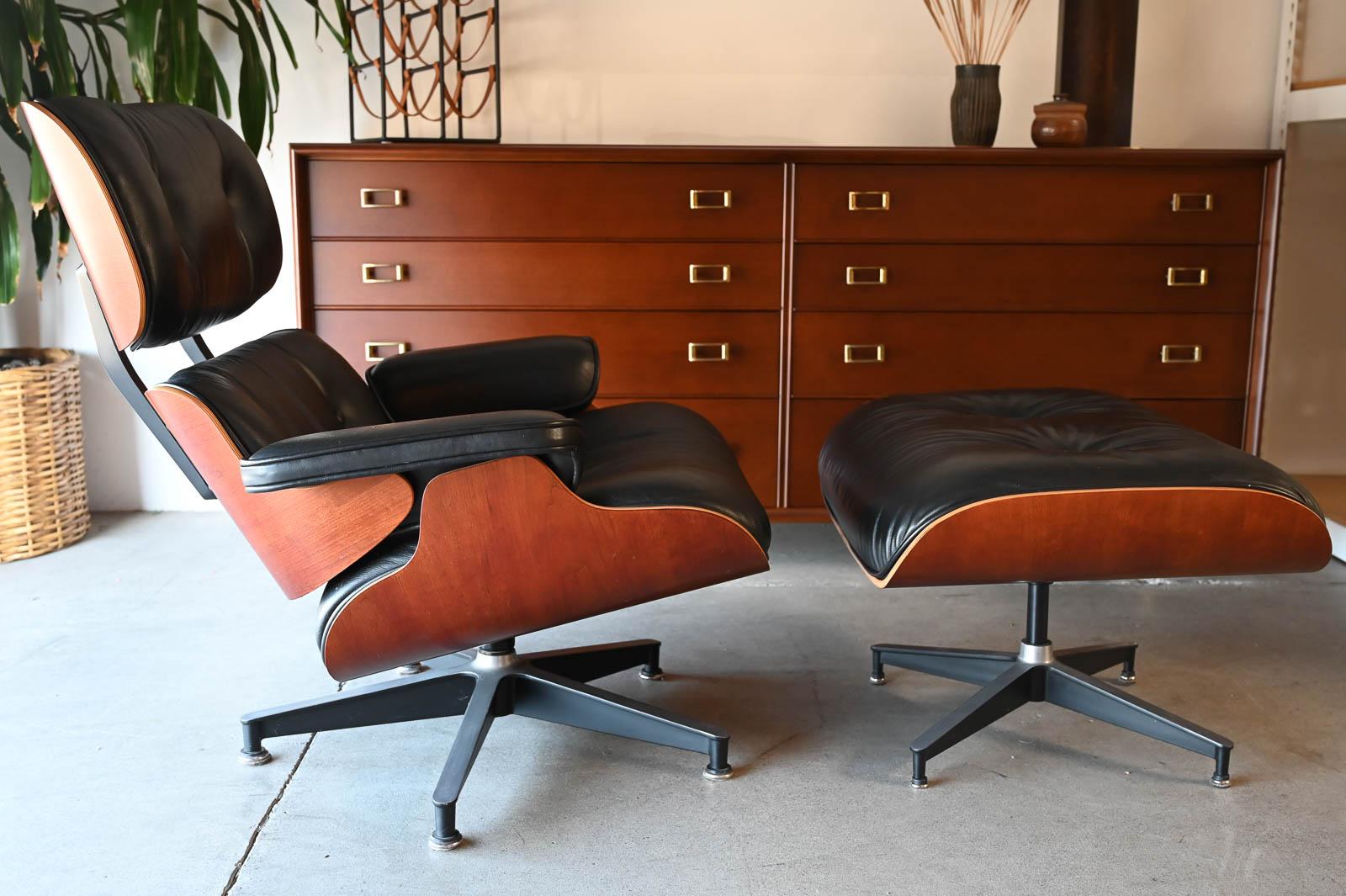 Leather Charles Eames for Herman Miller 670/671 Lounge Chair and Ottoman, 1992