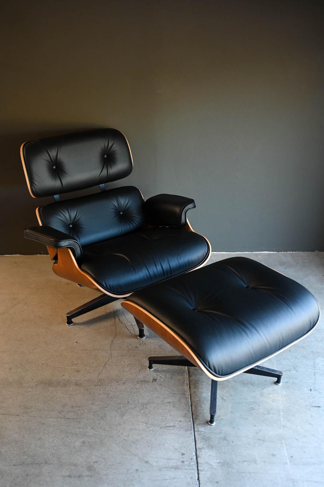 Chaise longue et pouf Charles Eames pour Herman Miller 670/671, 2021 en vente 7