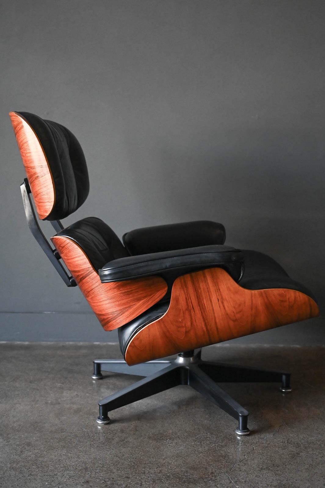 Charles Eames for Herman Miller 670 lounge chair in Rosewood, circa 1971 Original Charles Eames 670 lounge chair for Herman Miller in black leather and rosewood. Beautiful patina to the leather, in excellent original condition with only very slight