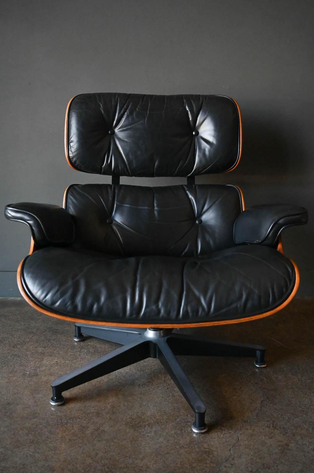 Mid-Century Modern Charles Eames for Herman Miller 670 Lounge Chair in Rosewood, circa 1971