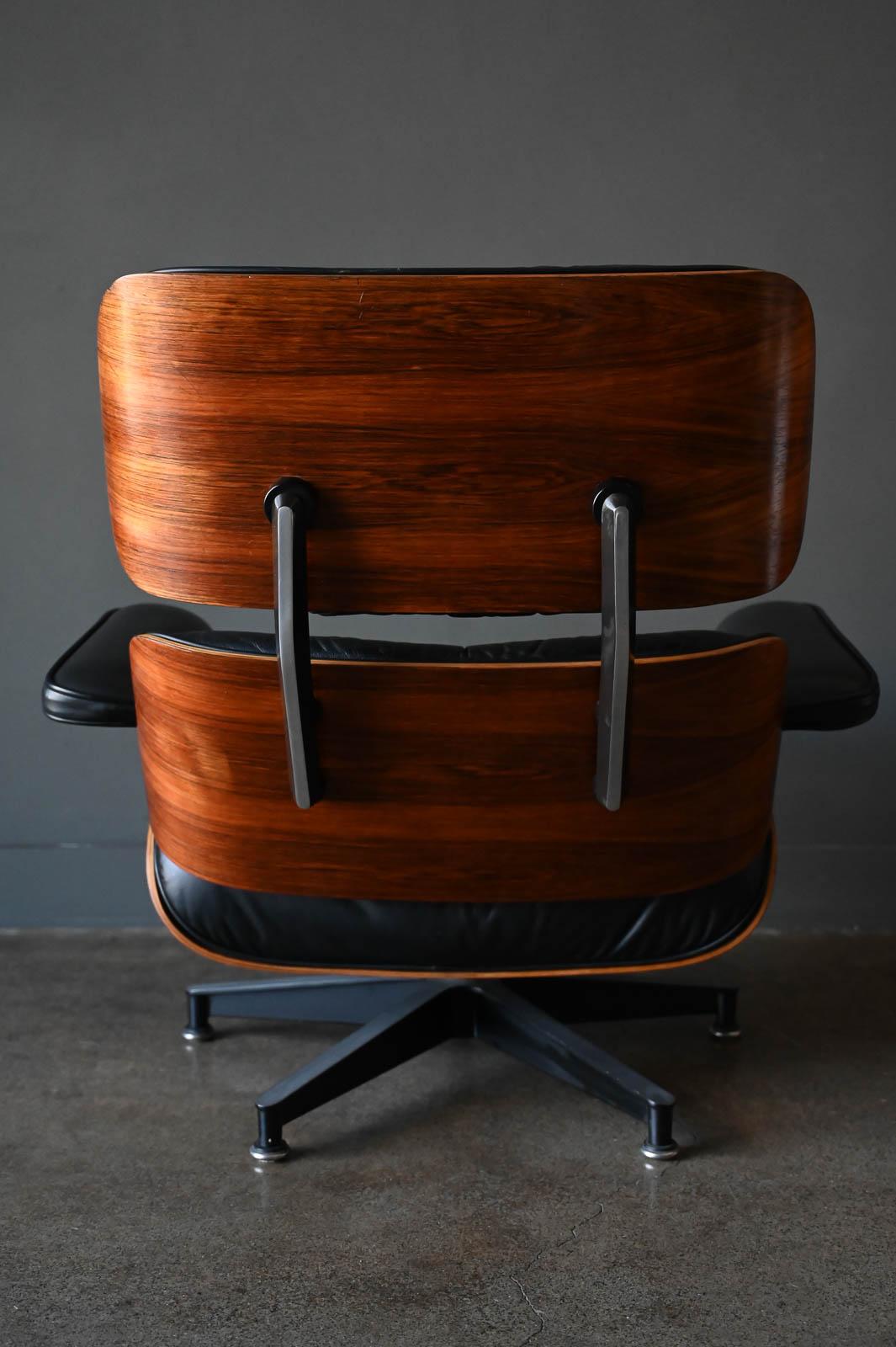 Charles Eames for Herman Miller 670 Lounge Chair in Rosewood, circa 1971 2