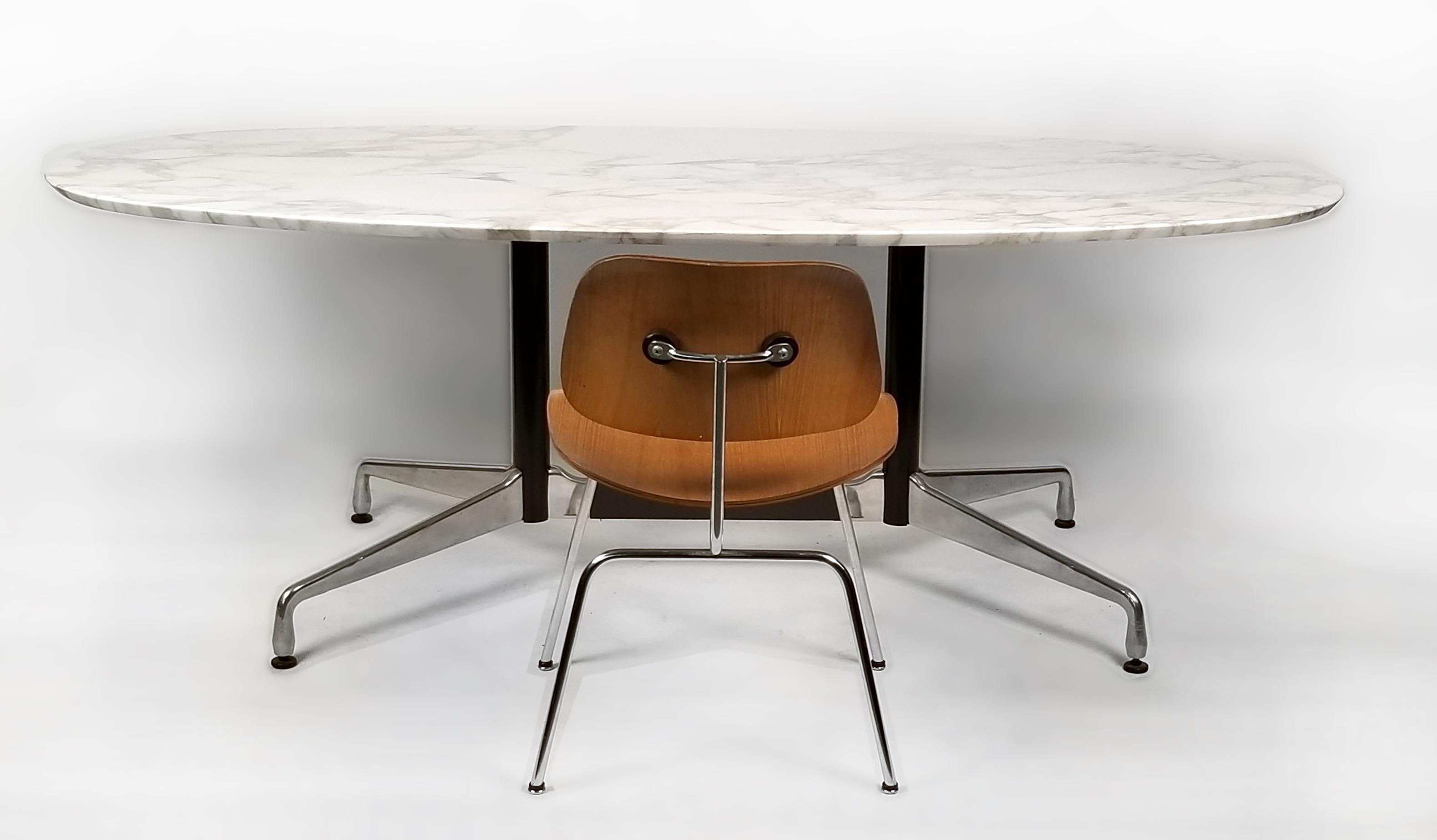Mid-Century Modern Charles Eames for Herman Miller Aluminum Group Calacatta Marble Table Desk