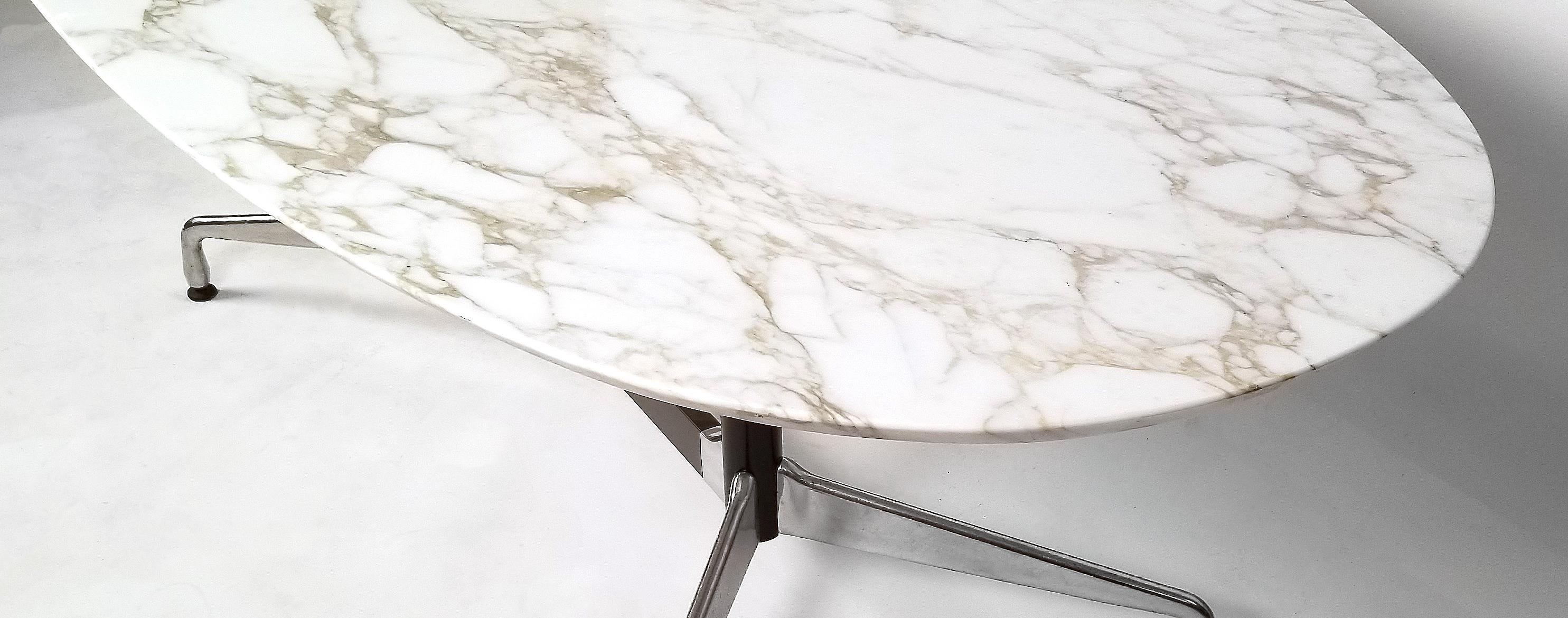 Charles Eames for Herman Miller Aluminum Group Calacatta Marble Table Desk In Good Condition In Dallas, TX