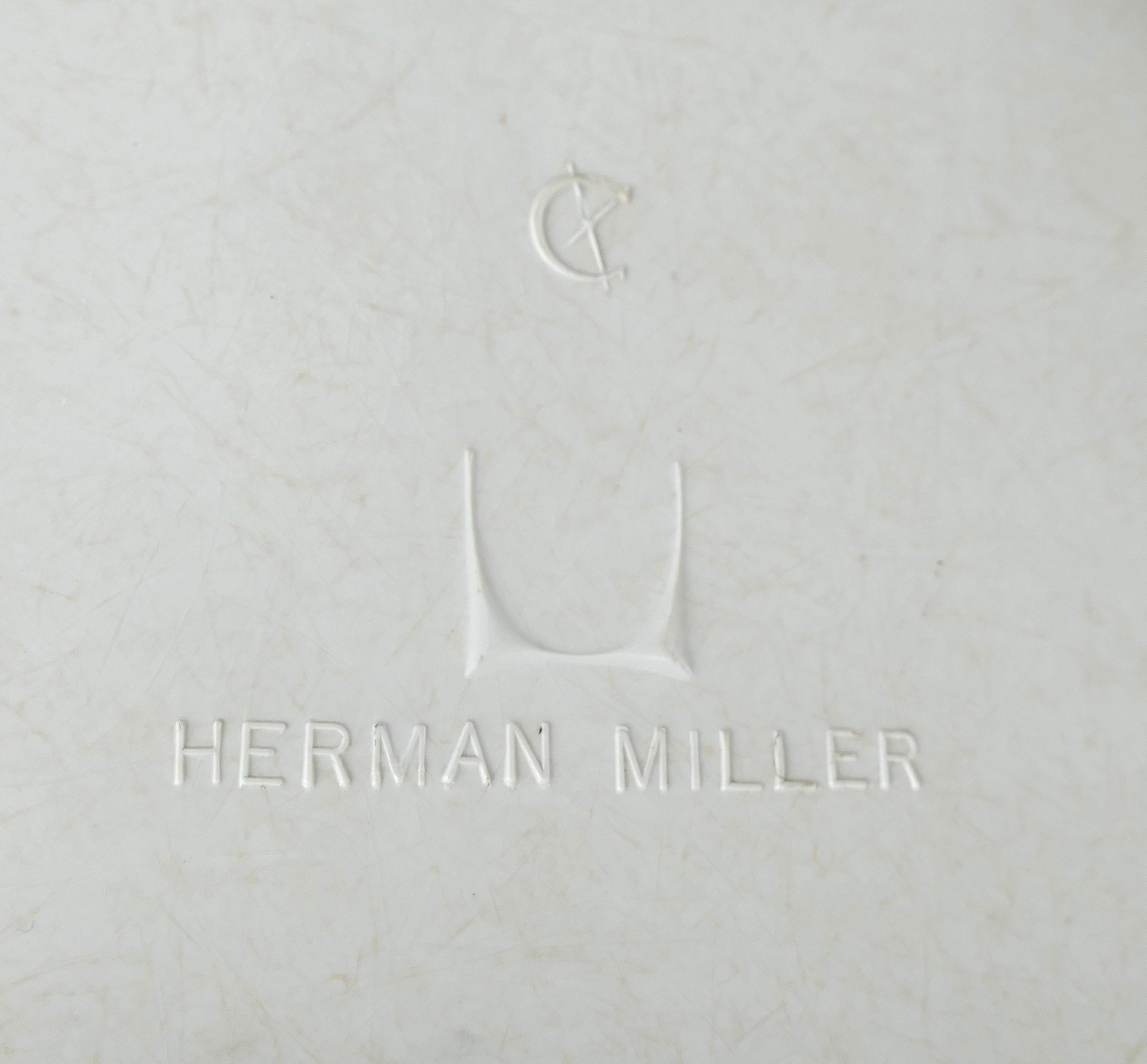 Charles Eames for Herman Miller Bar/Counter Stools in Molded Fiberglass 2