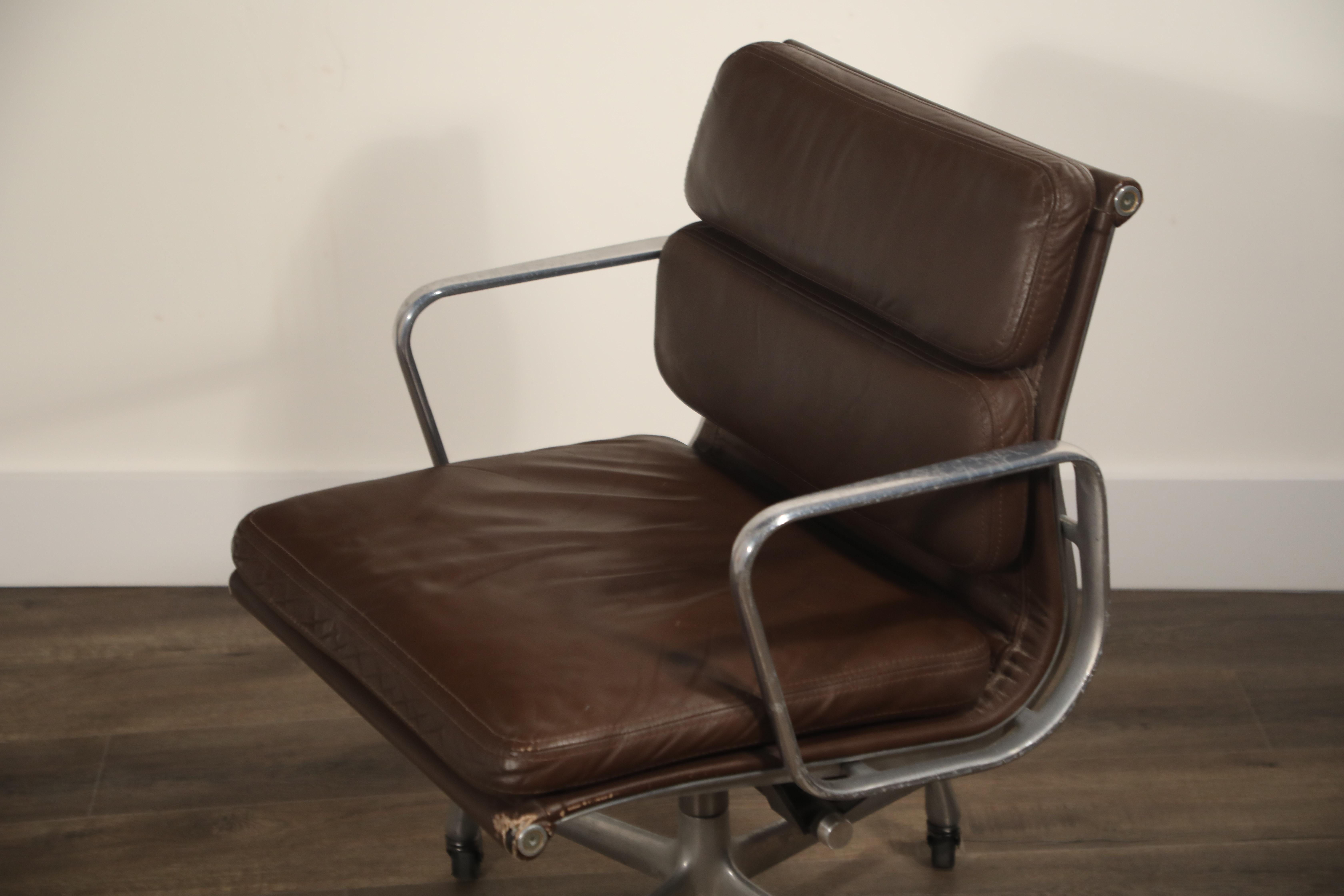 Charles Eames for Herman Miller Dark Brown Soft Pad Management Chair, circa 1970 8