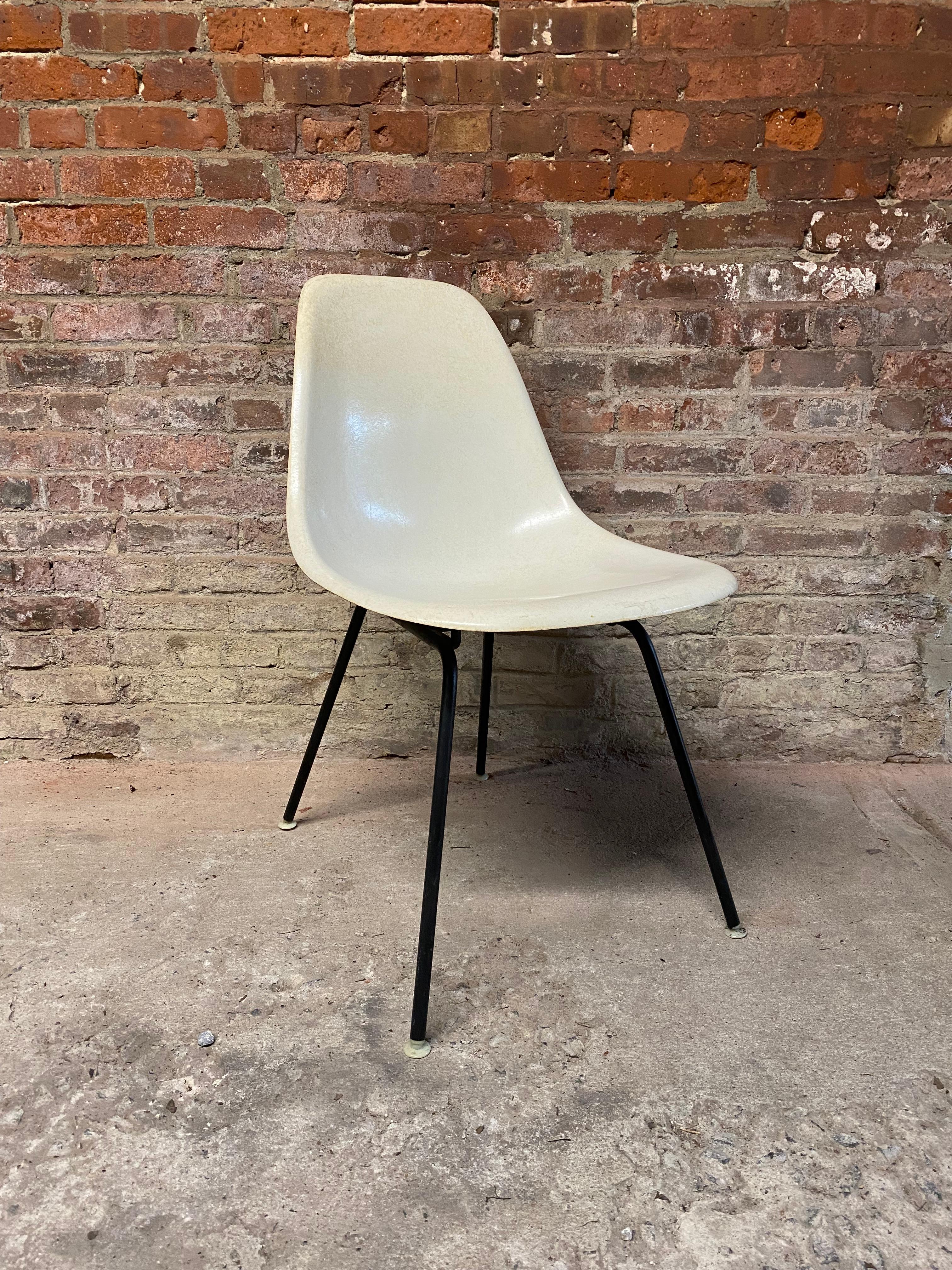 Molded Charles Eames for Herman Miller DSX Shell Chair For Sale