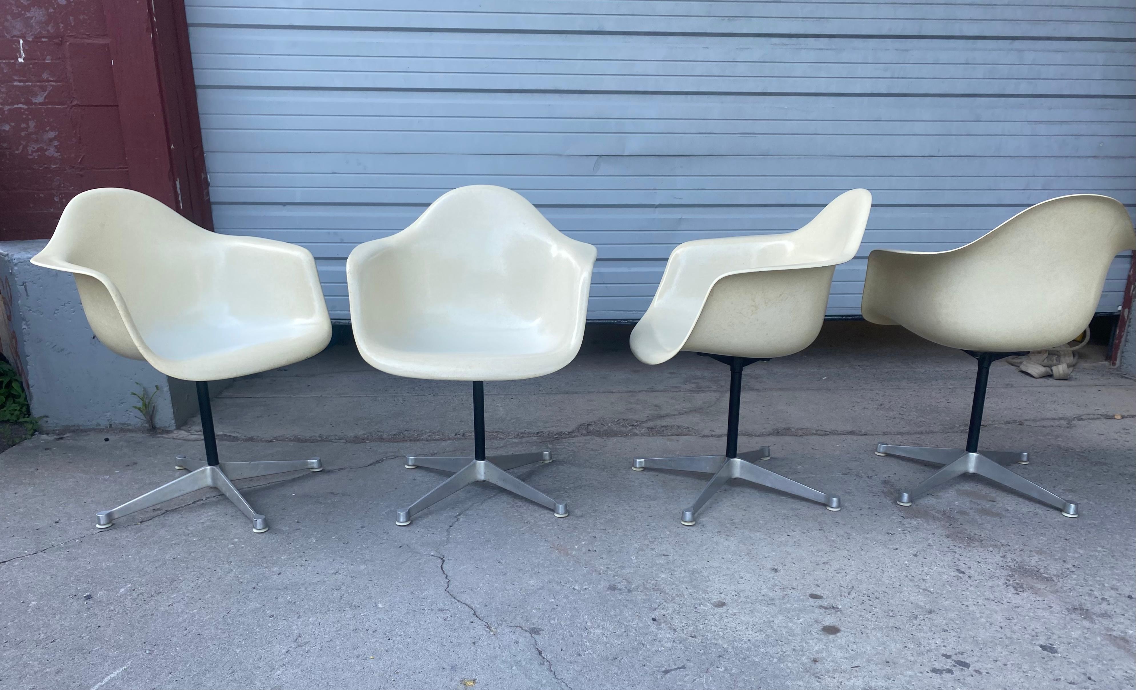 Aluminum Charles Eames for Herman Miller Fiberglass Swivel Dining Chairs / modern white