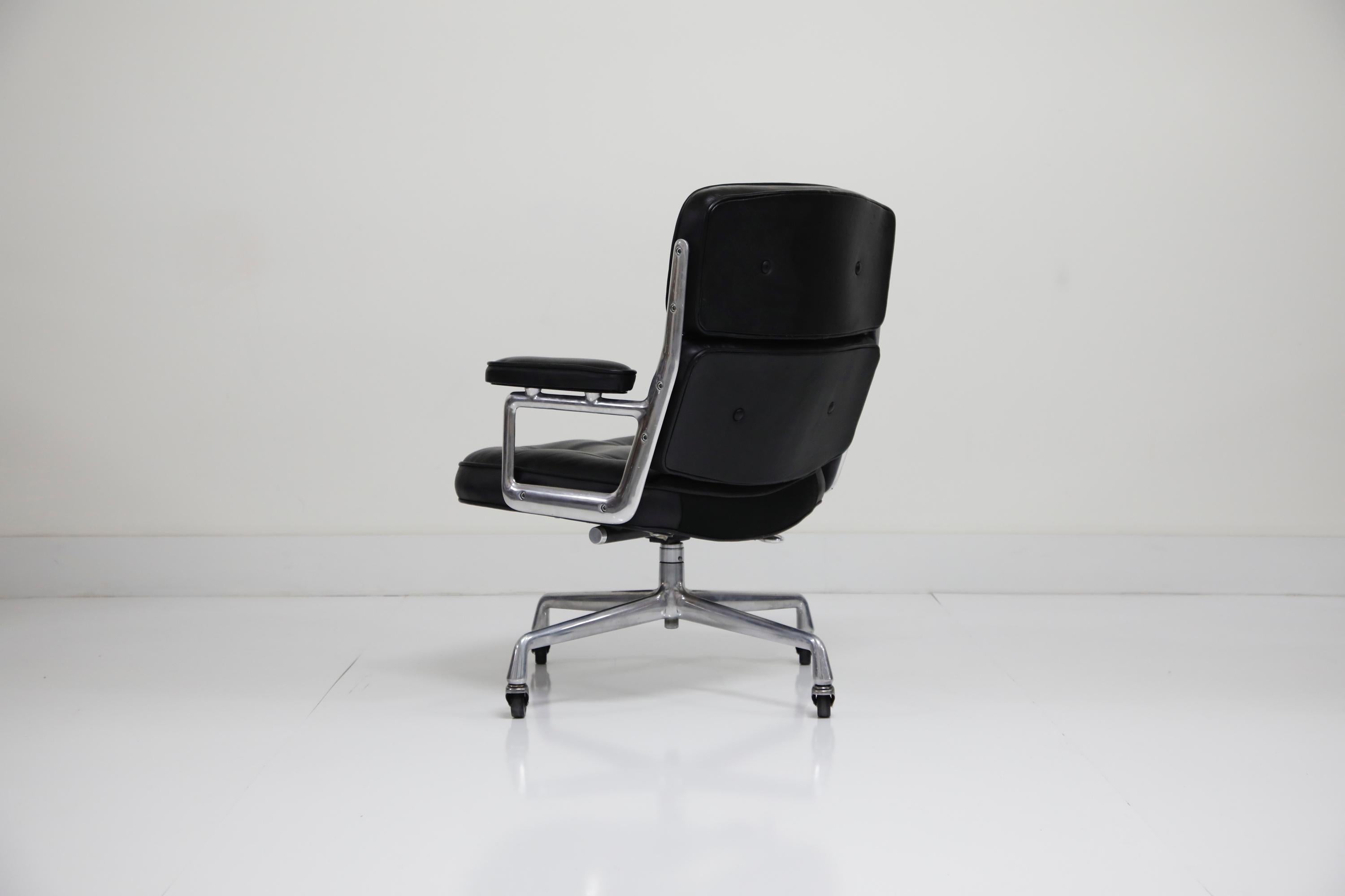 Aluminum Charles Eames for Herman Miller Leather Time Life Executive Chair, 1975, Signed