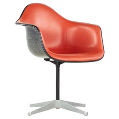 Charles Eames pour Herman Miller fauteuil de bureau en coquillage mi-siècle