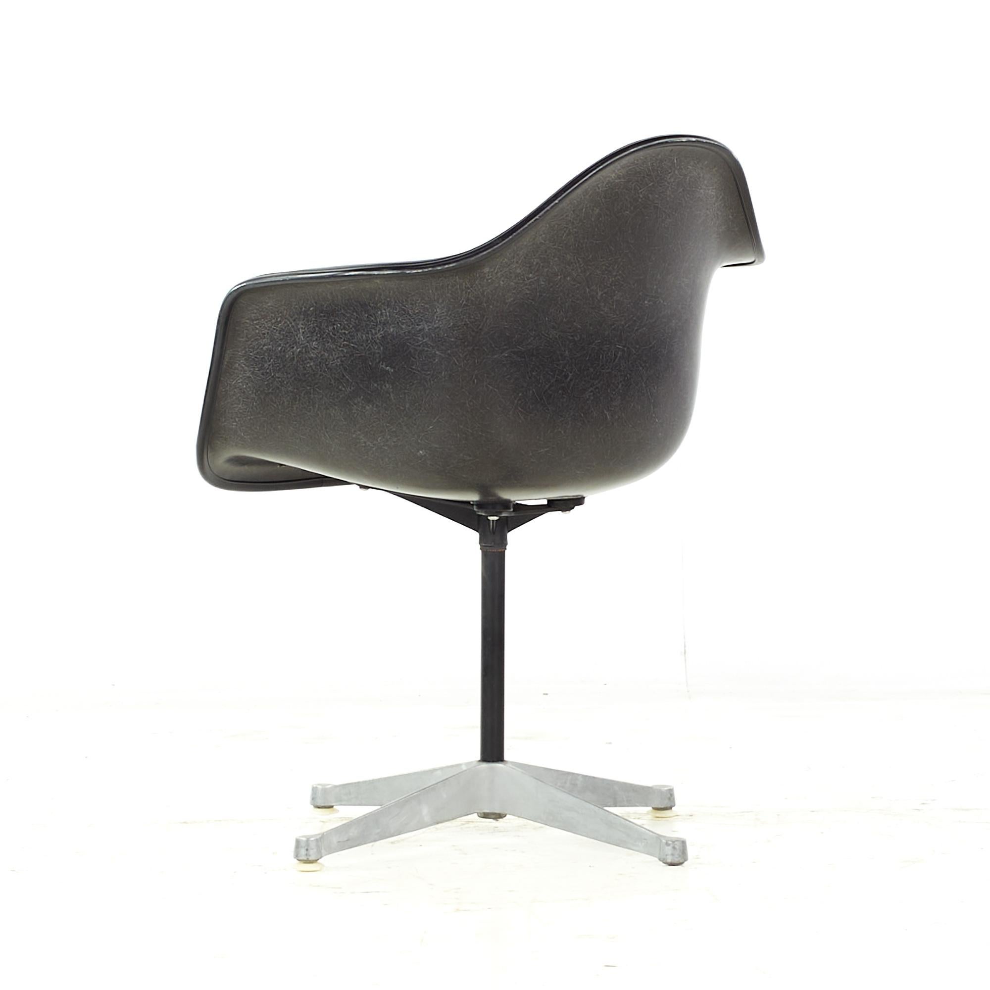 Late 20th Century Charles Eames for Herman Miller Mid Century Upholstered Shell Office Chair For Sale
