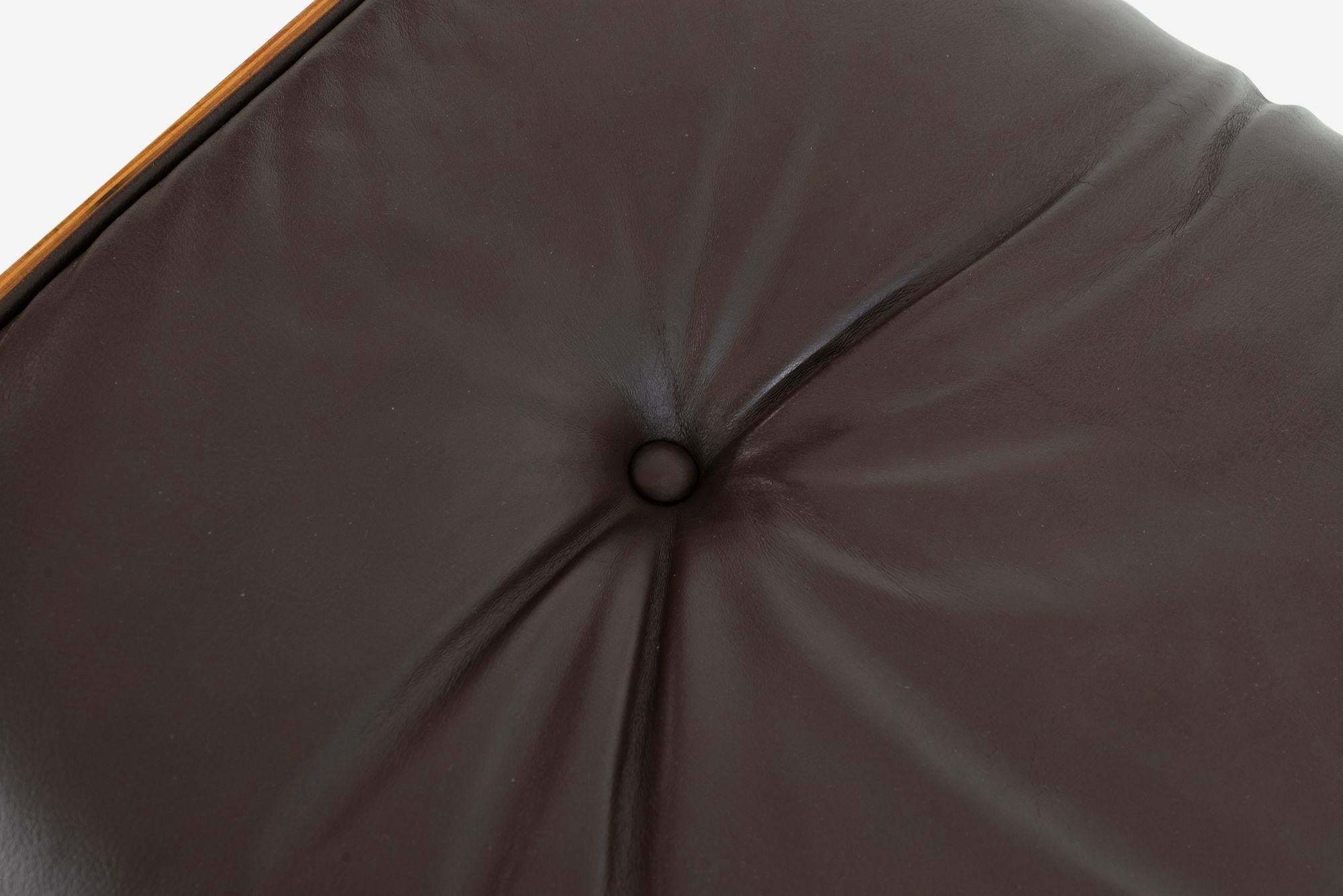 Charles Eames para Herman Miller Silla y otomana Rosewood 670/671, 1960 en venta 3